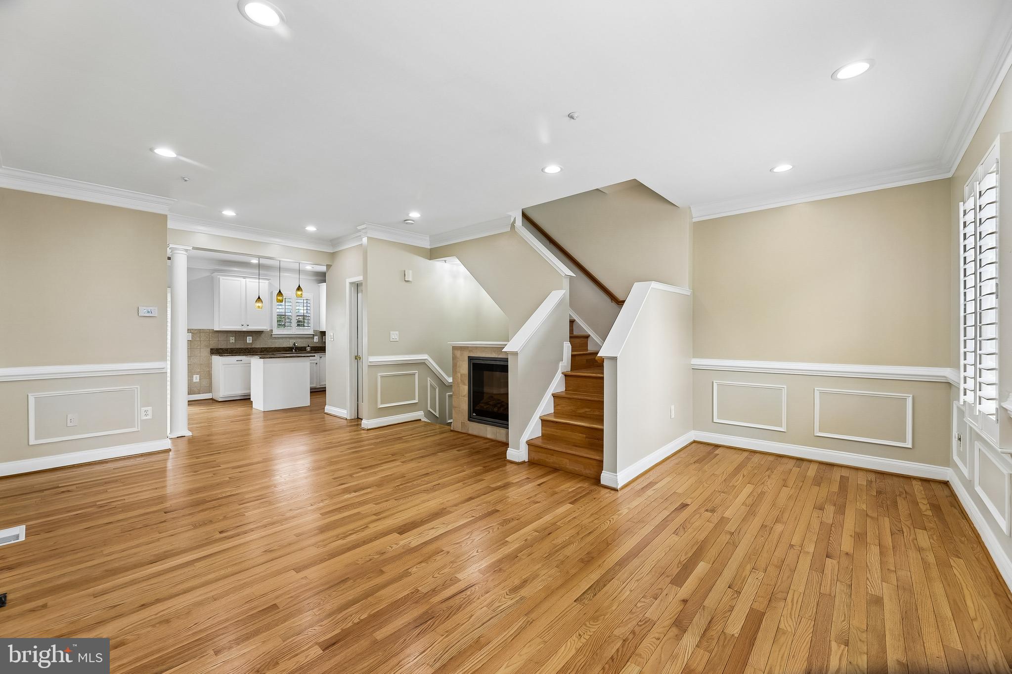 TOWNES AT CAMERON PARKE - Residential