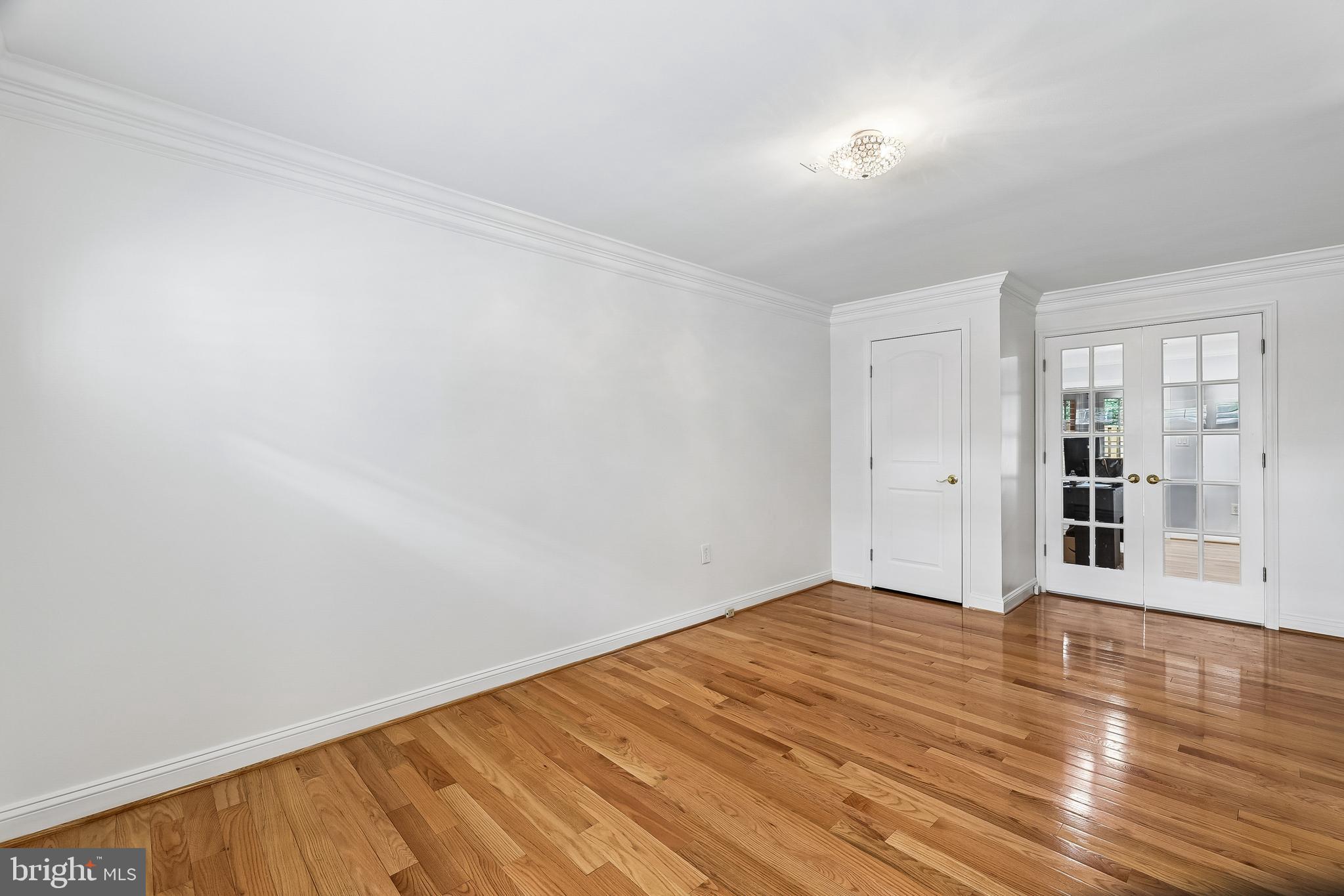 TOWNES AT CAMERON PARKE - Residential