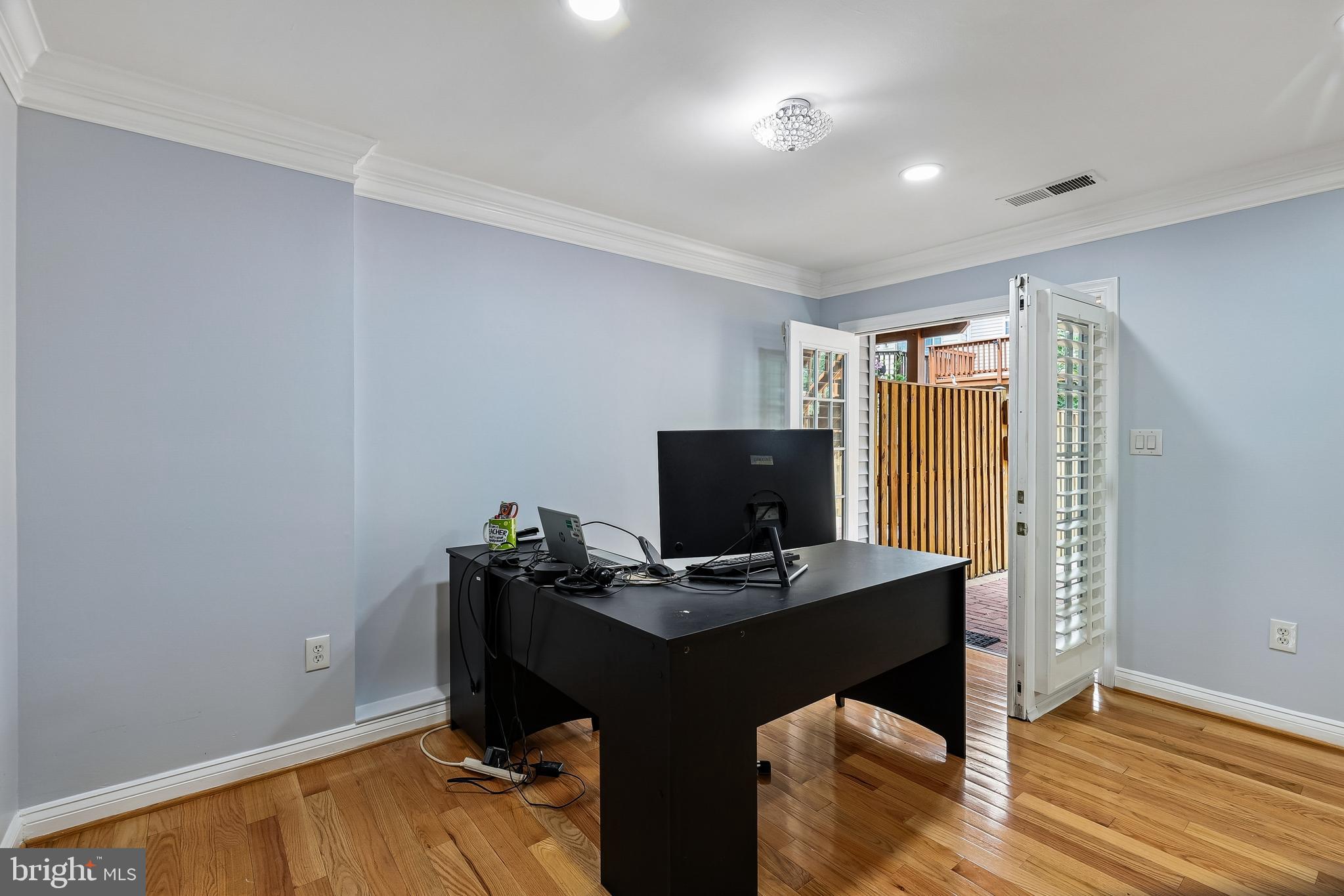 TOWNES AT CAMERON PARKE - Residential