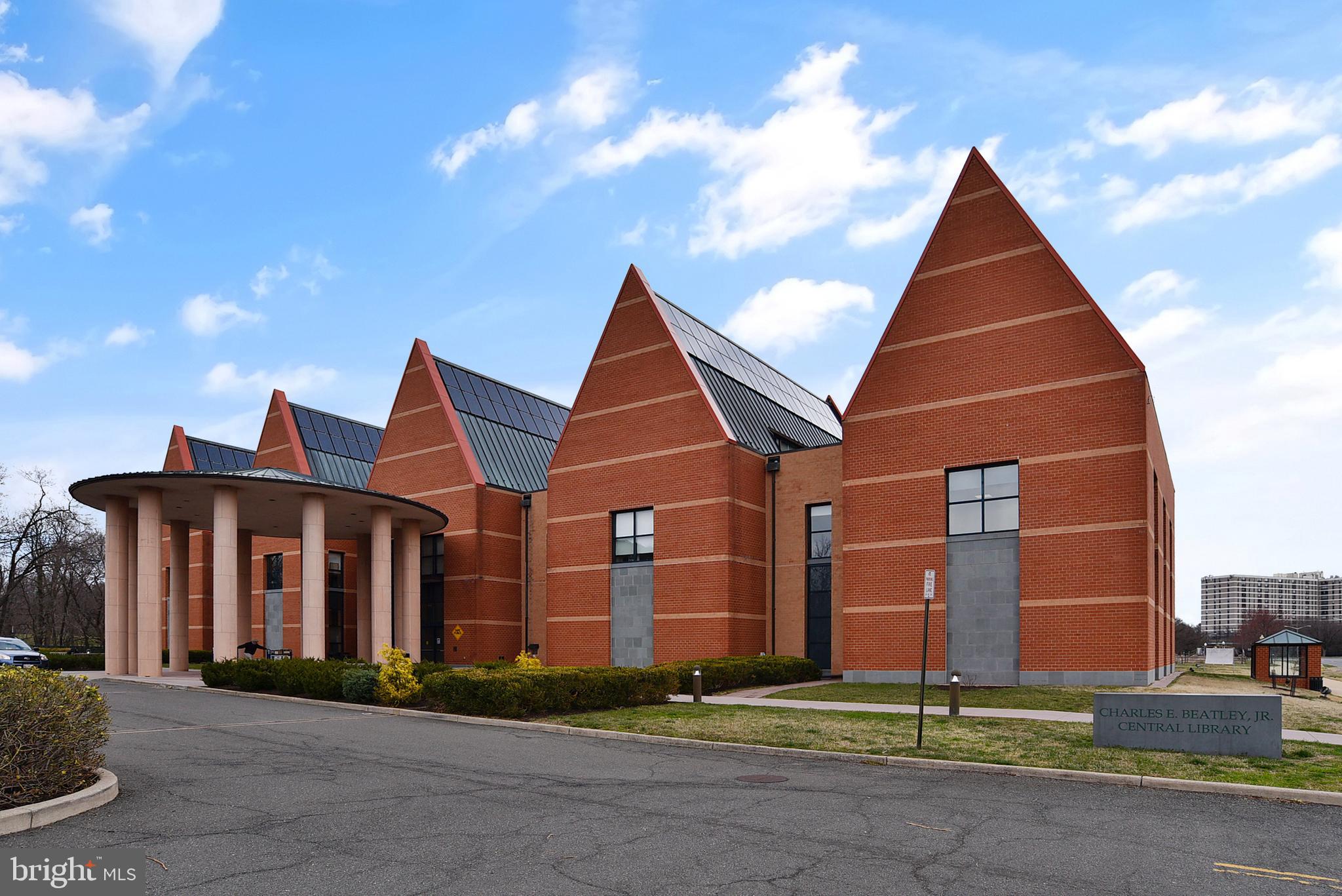 TOWNES AT CAMERON PARKE - Residential