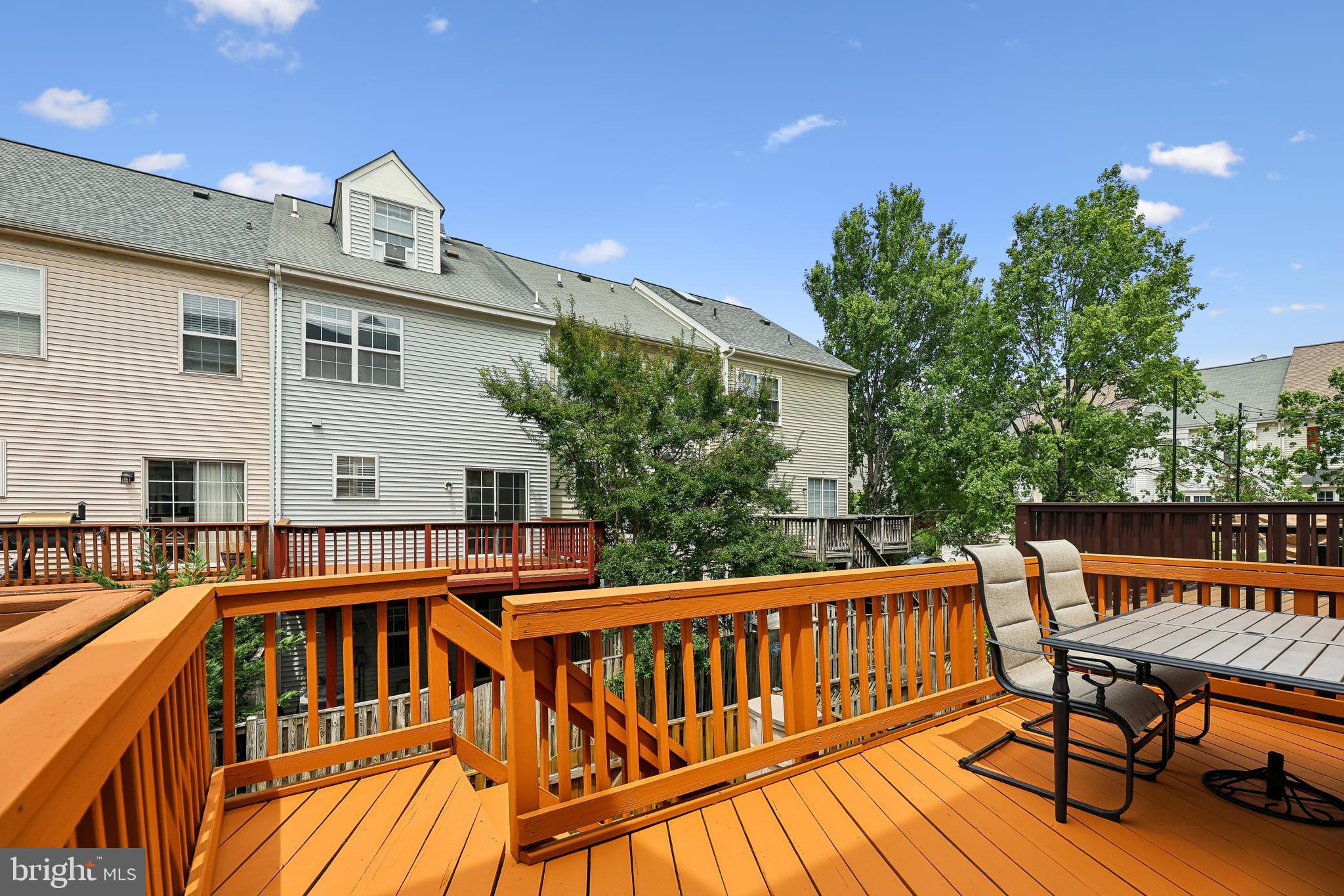 TOWNES AT CAMERON PARKE - Residential