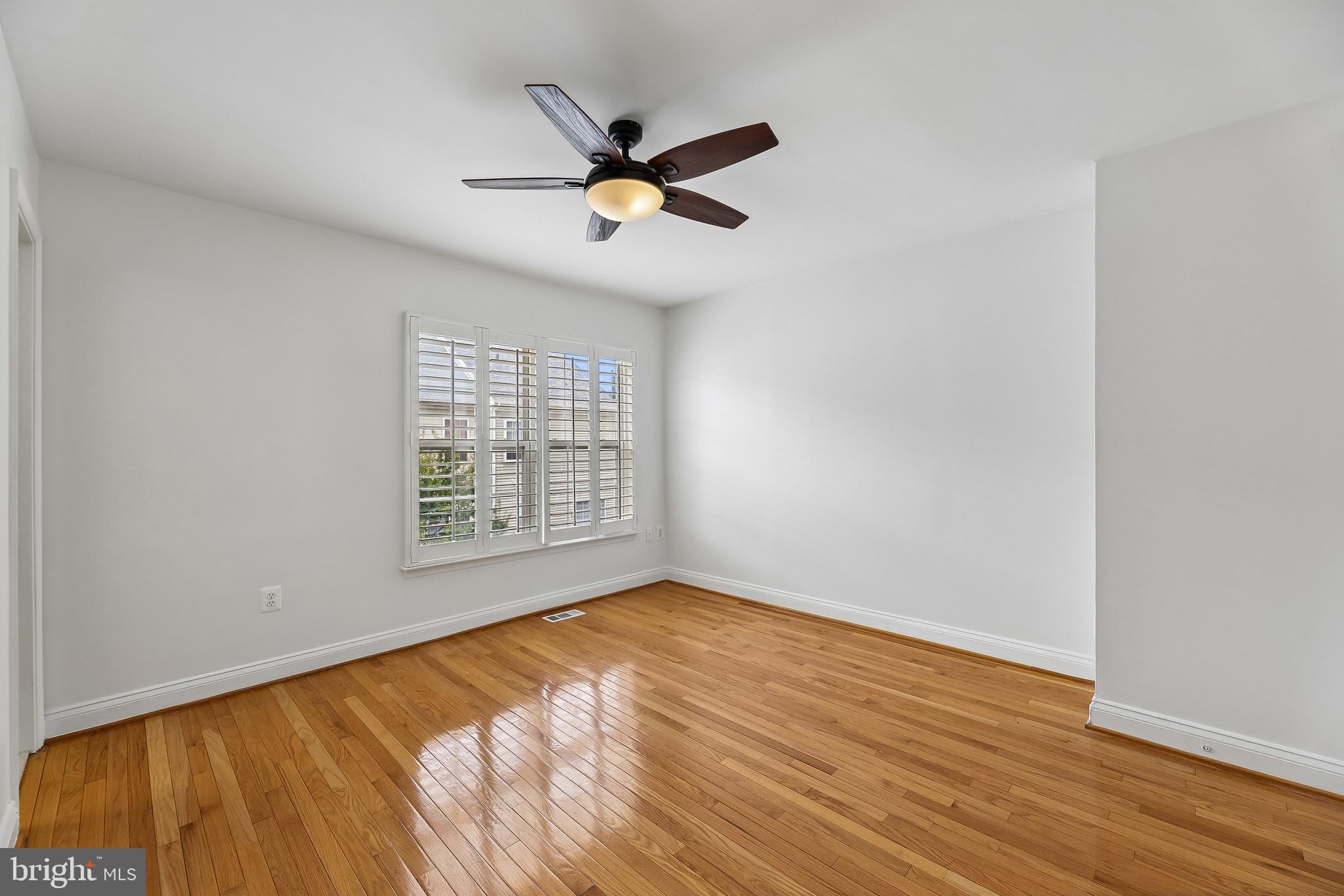 TOWNES AT CAMERON PARKE - Residential