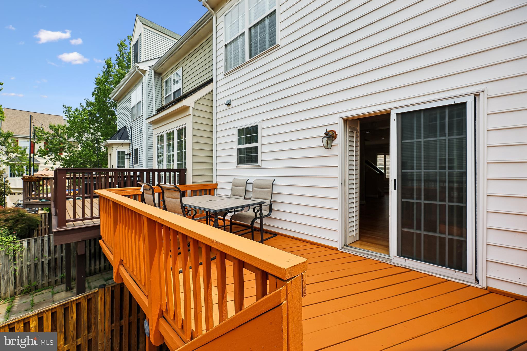 TOWNES AT CAMERON PARKE - Residential