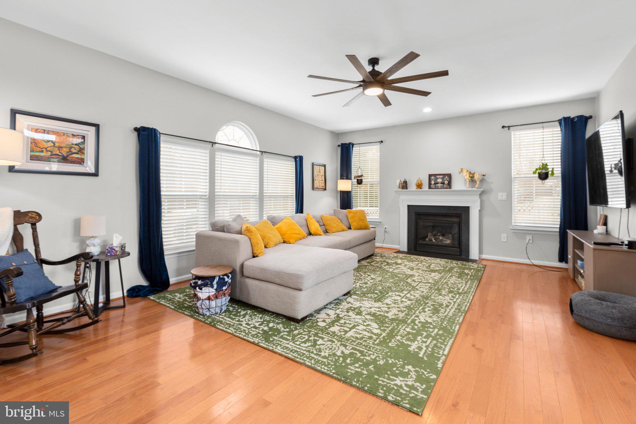 FERRY DOCK CROSSING - Residential