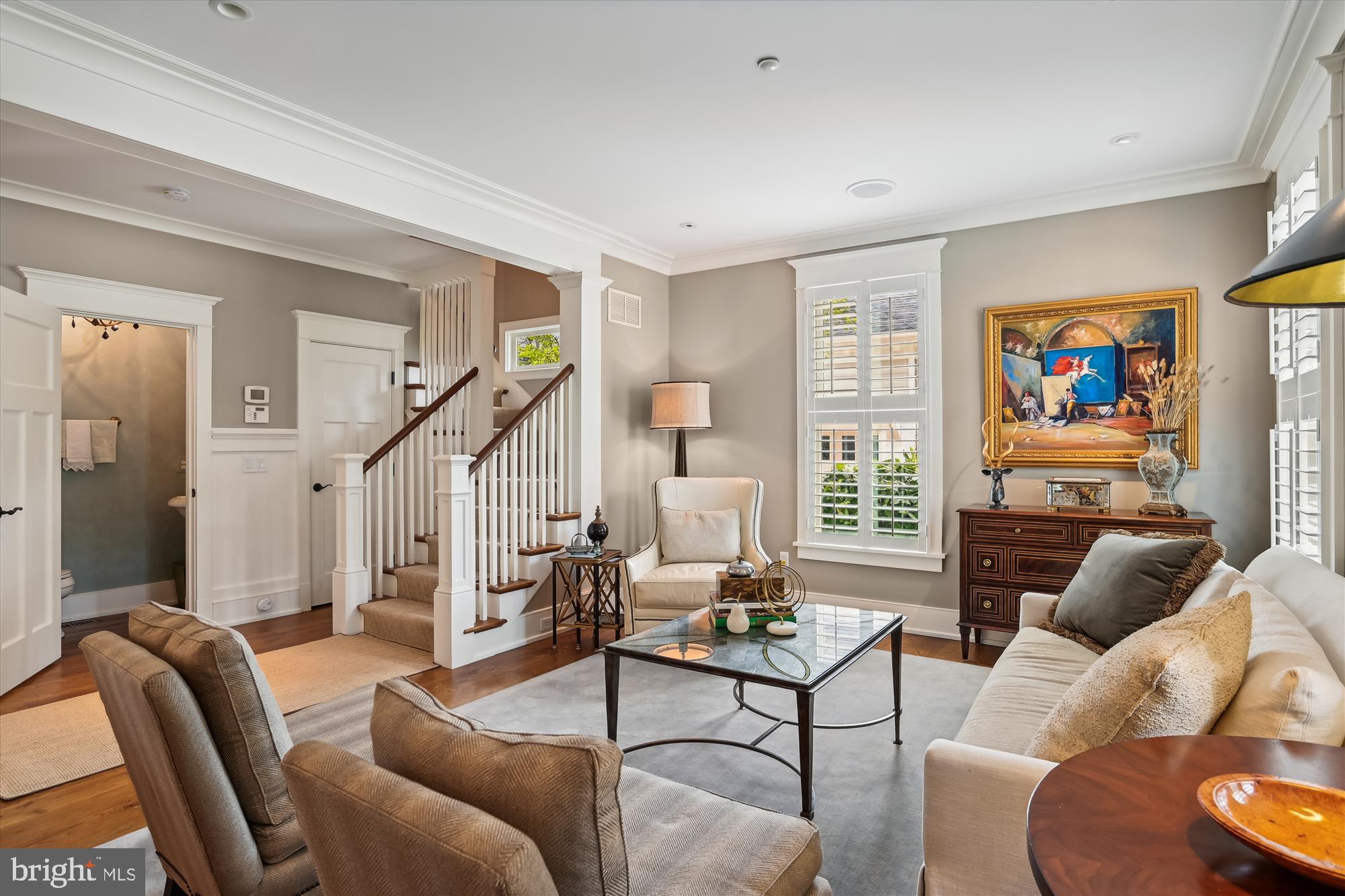 MURRAY HILL - Residential