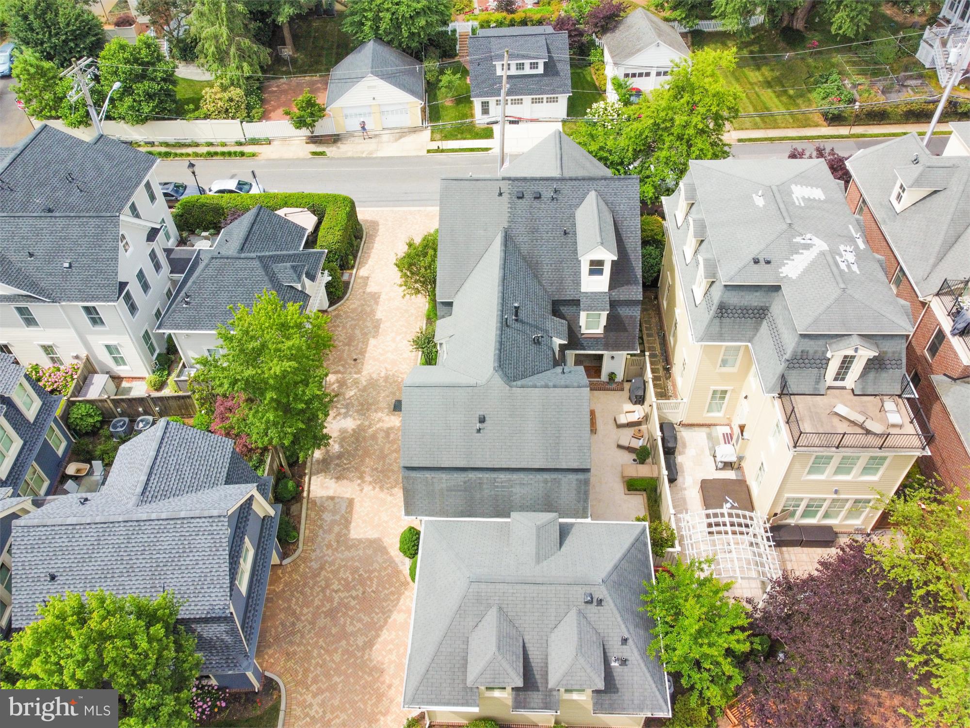MURRAY HILL - Residential