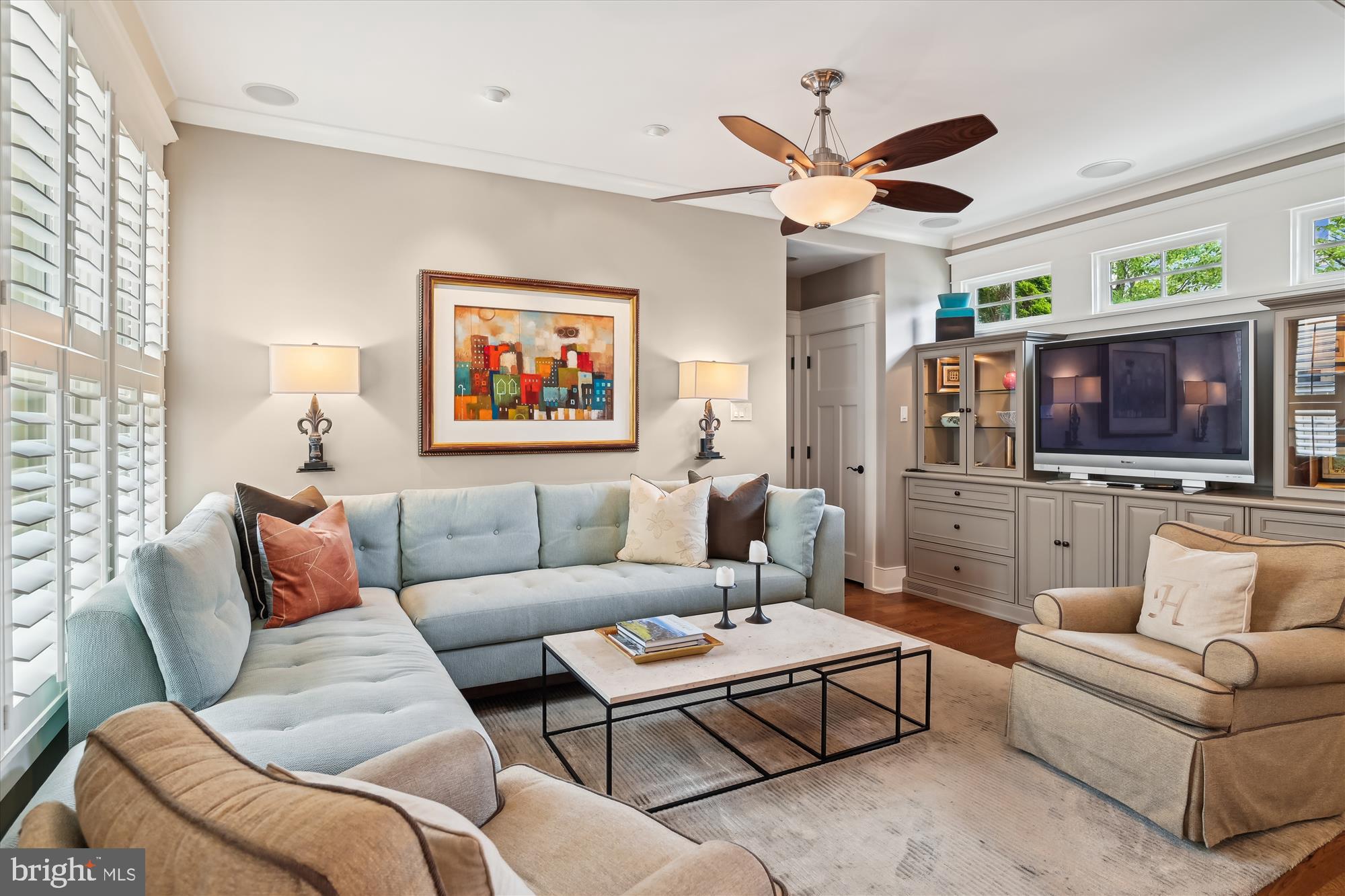 MURRAY HILL - Residential