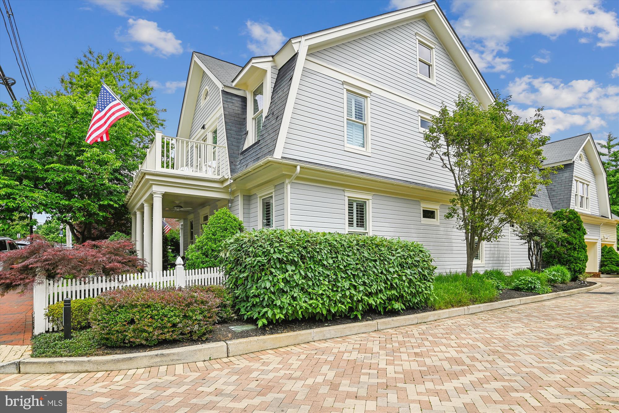 MURRAY HILL - Residential
