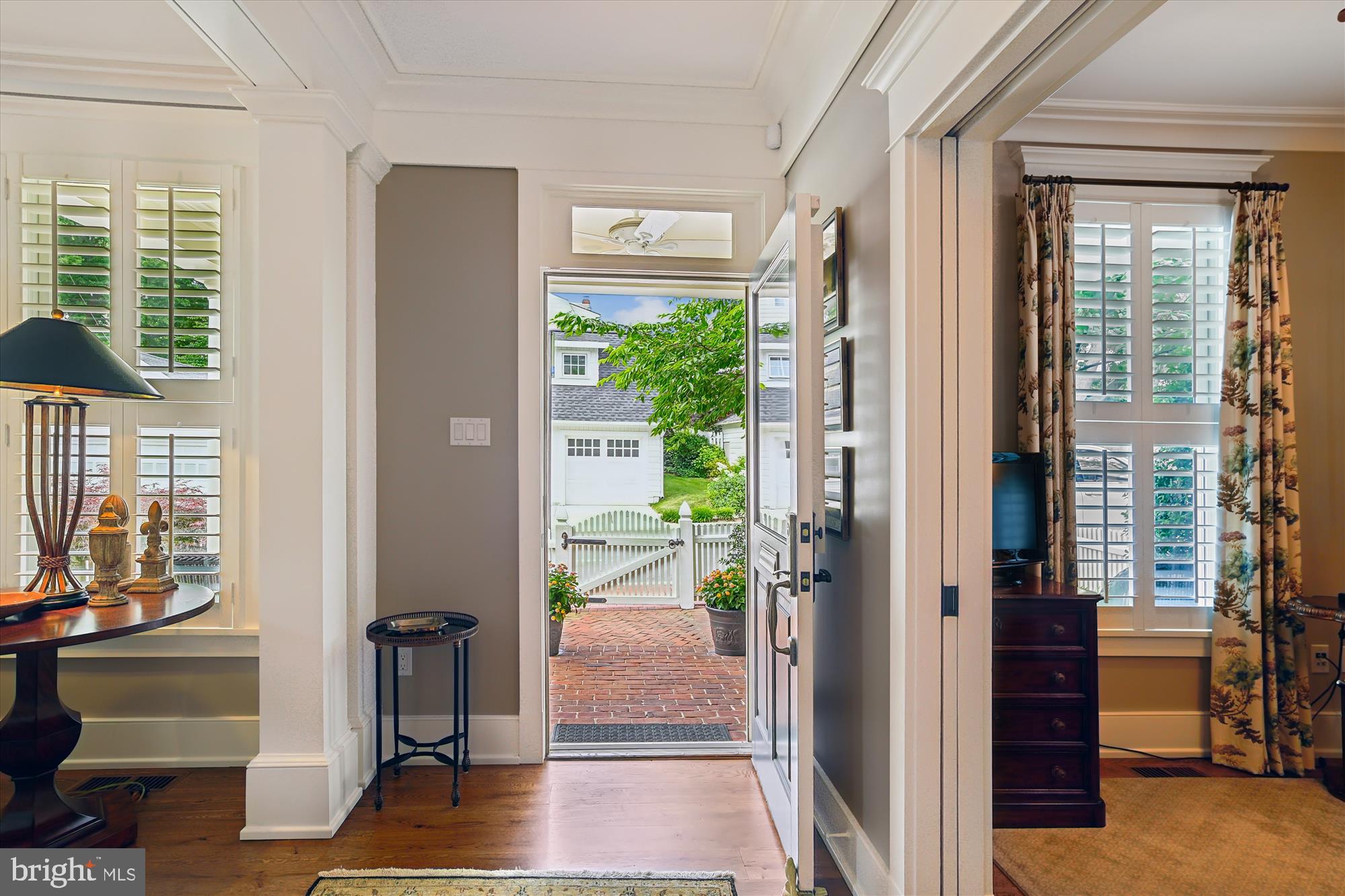 MURRAY HILL - Residential