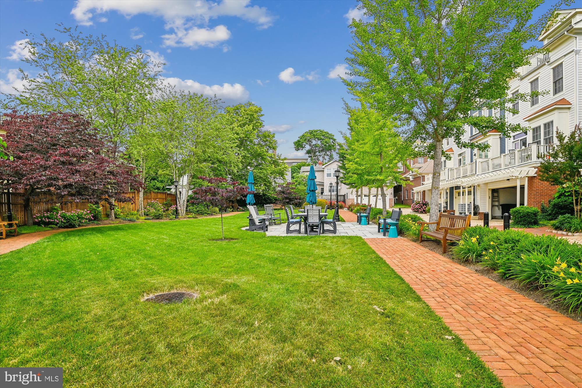 MURRAY HILL - Residential
