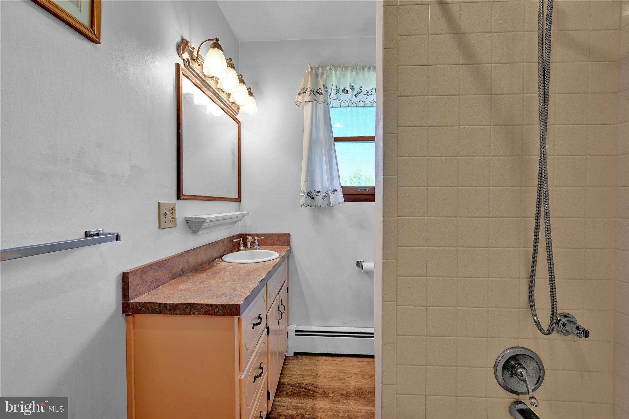 GRANTVILLE - Residential