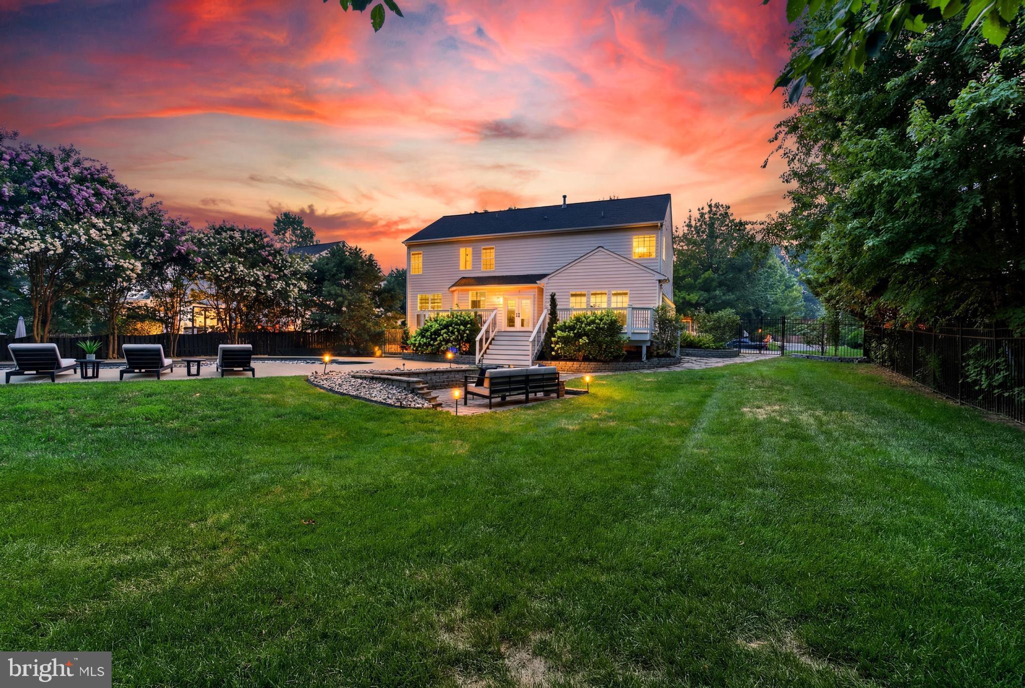 VANTAGE POINTE - Residential
