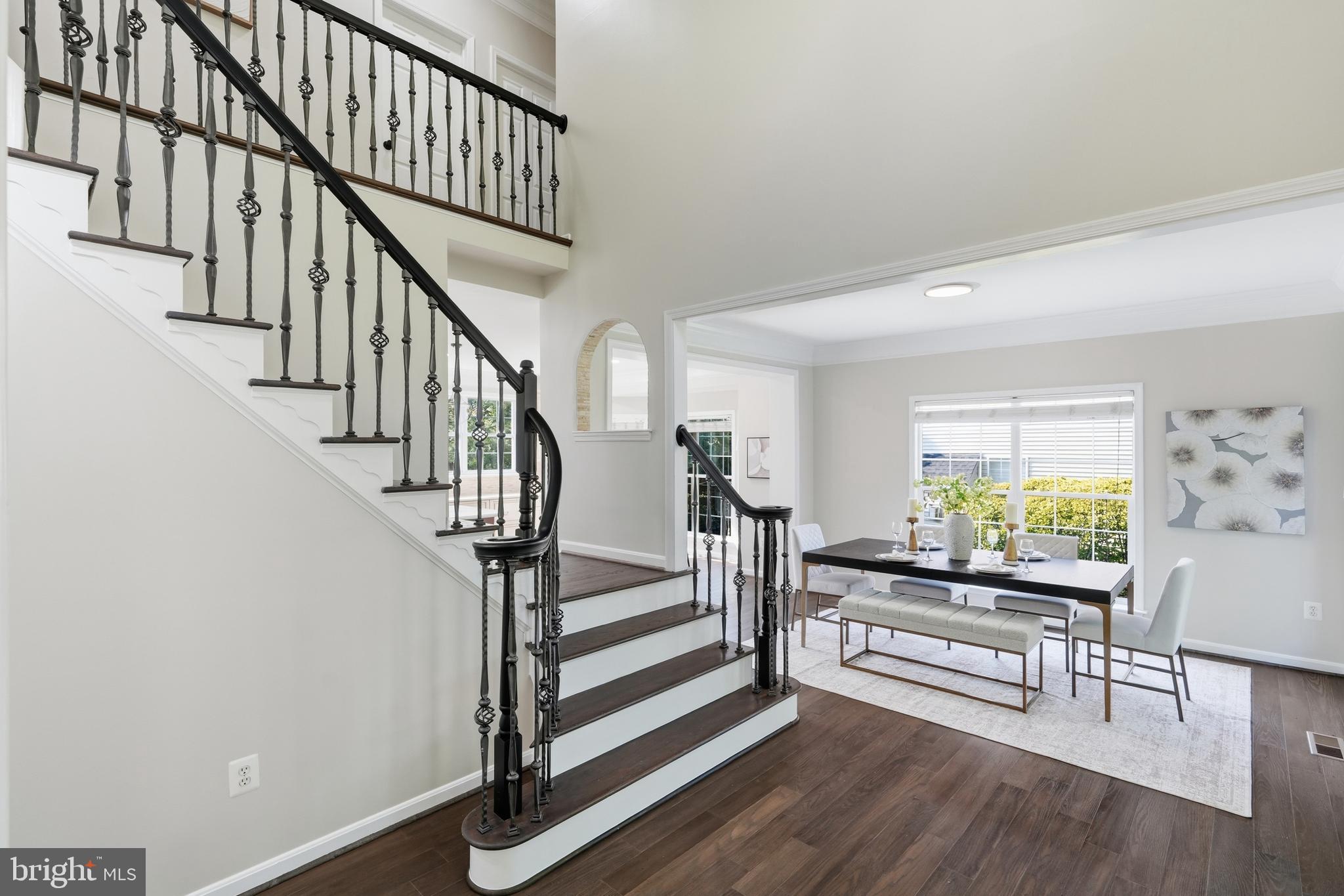 VANTAGE POINTE - Residential
