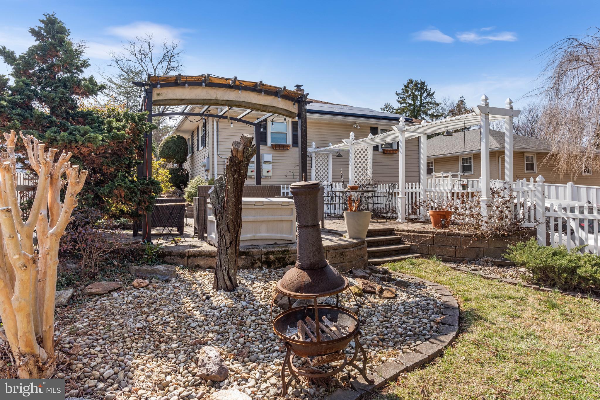 ROSLYN - Residential