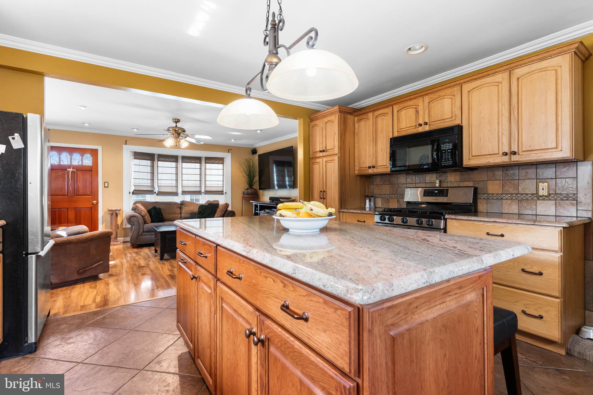 ROSLYN - Residential