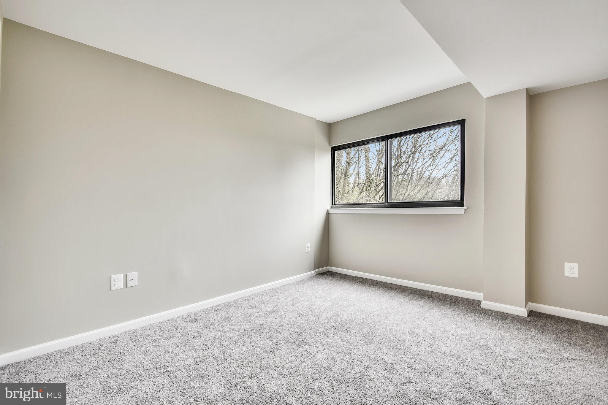 ROLAND PARK - Residential
