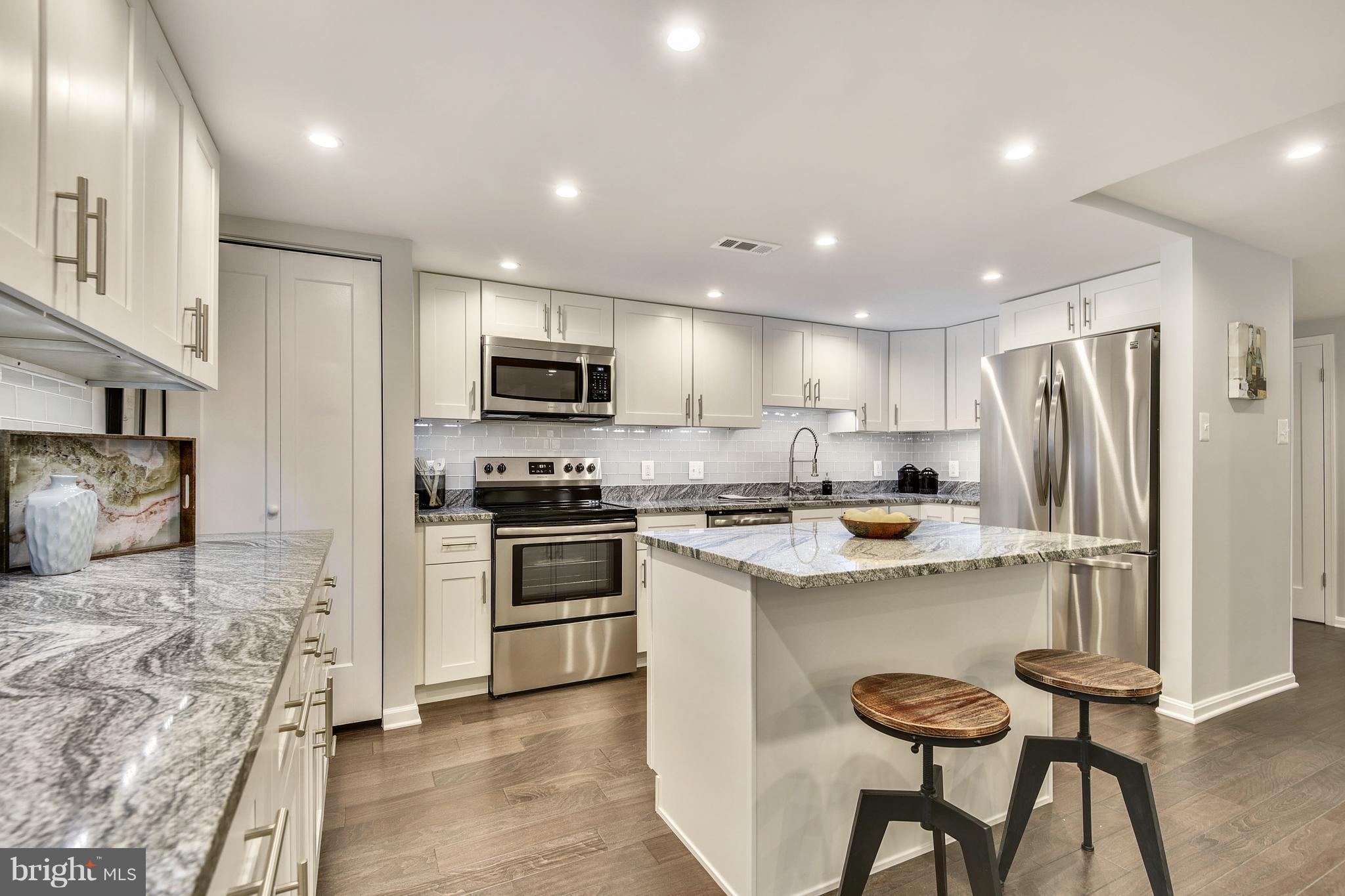 ROLAND PARK - Residential