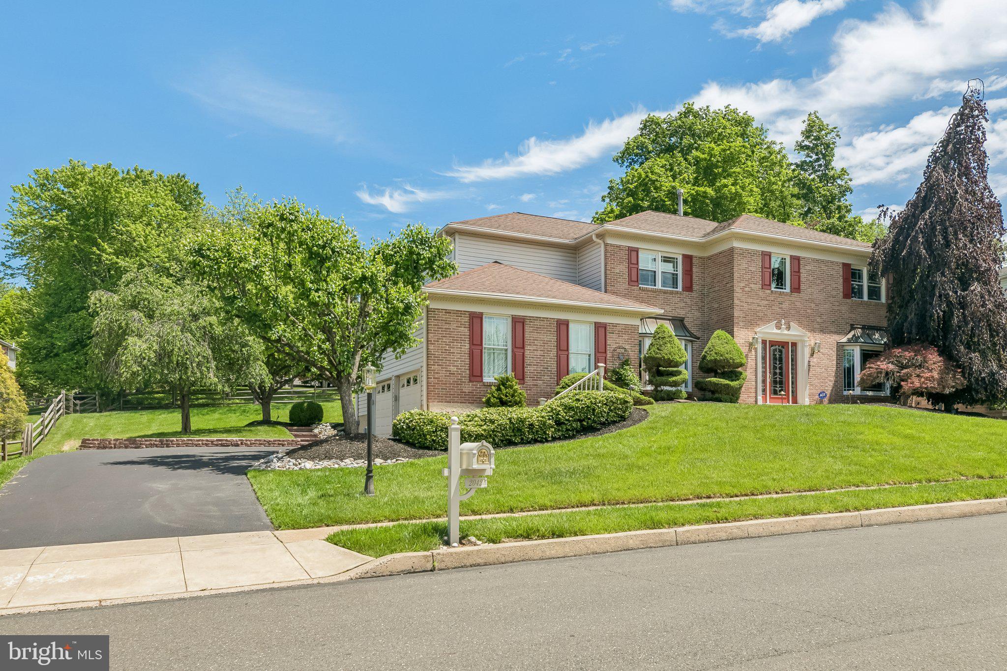THE ESTATES OF DOYLESTOWN - Residential