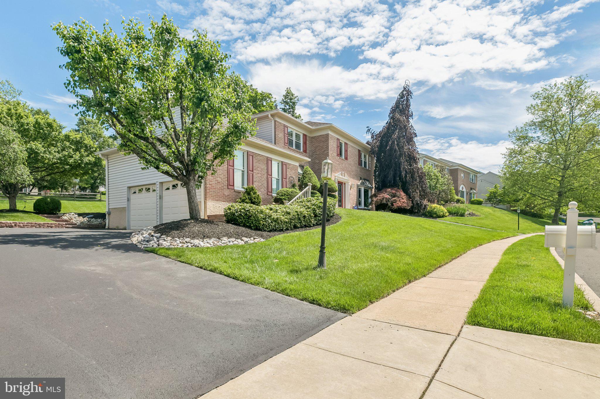 THE ESTATES OF DOYLESTOWN - Residential