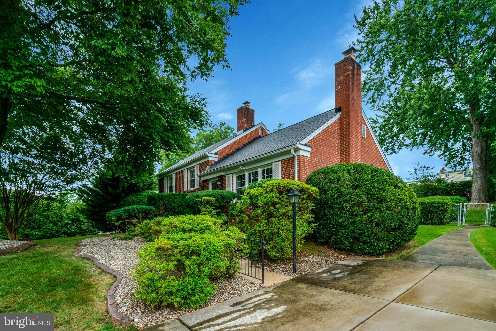 CEDAR CREST - Residential