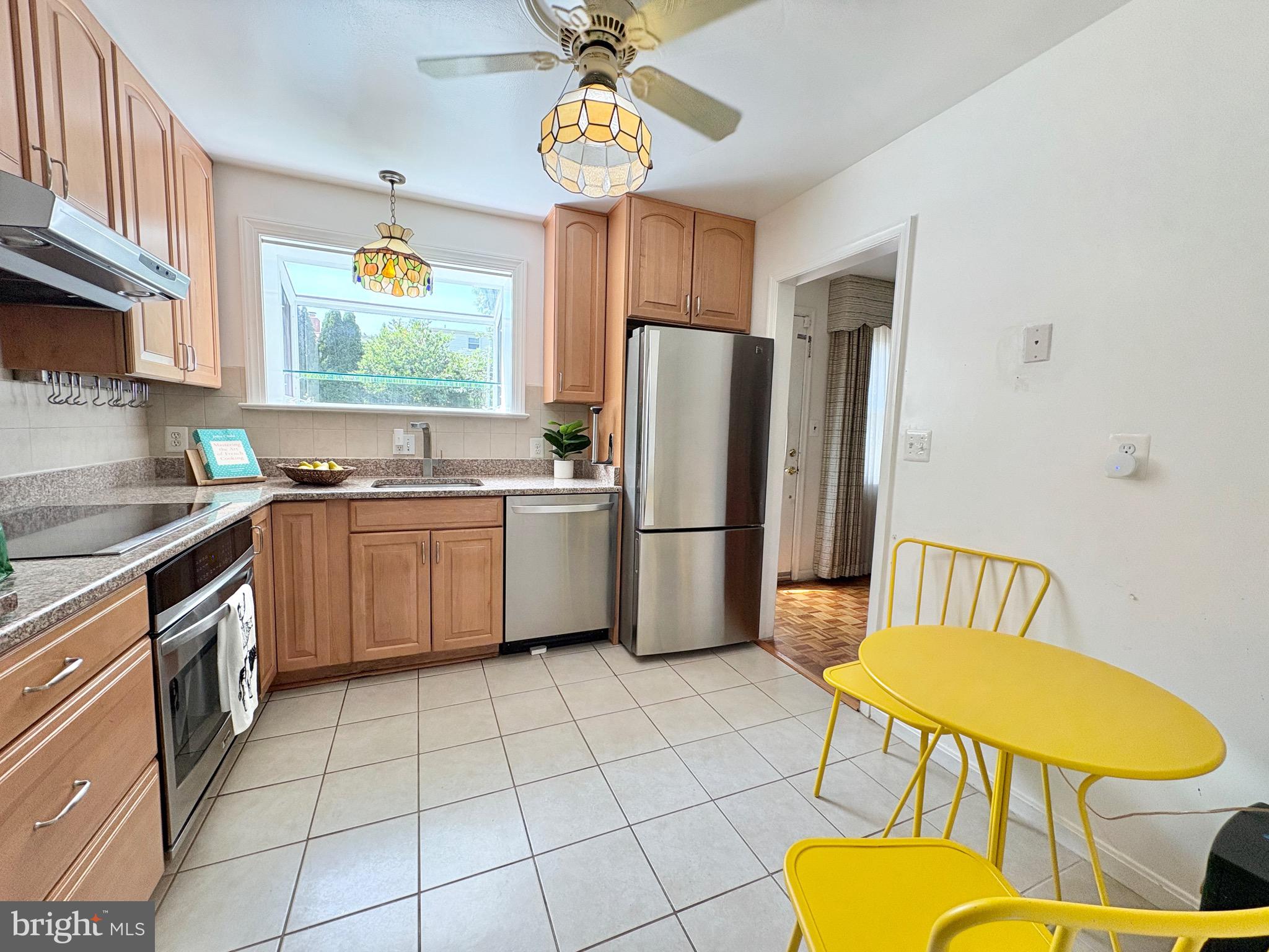 CEDAR CREST - Residential