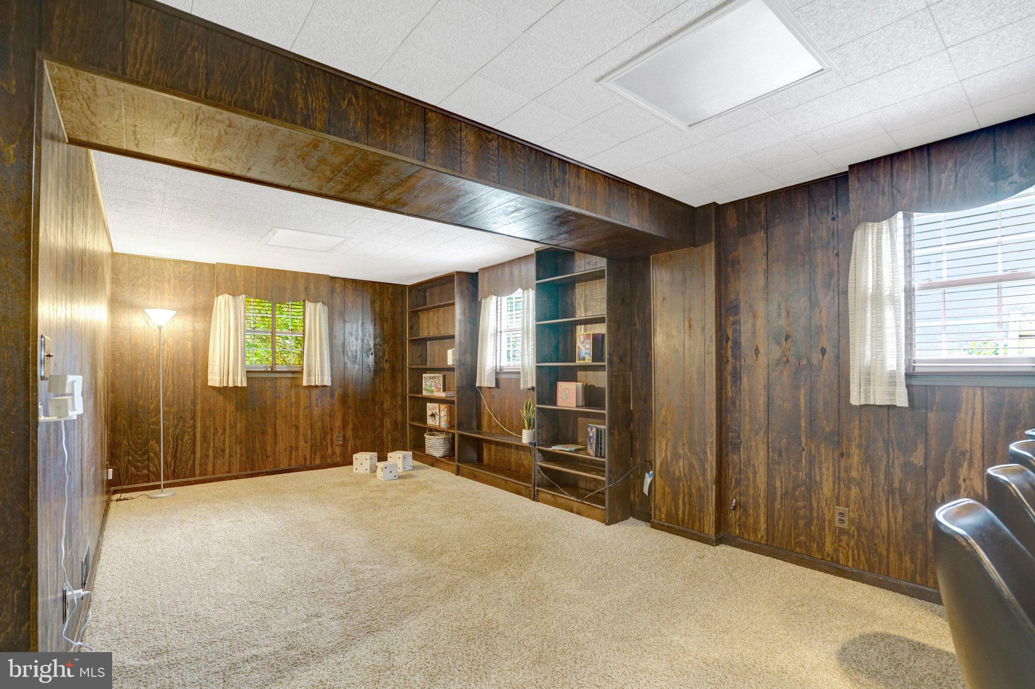 CEDAR CREST - Residential