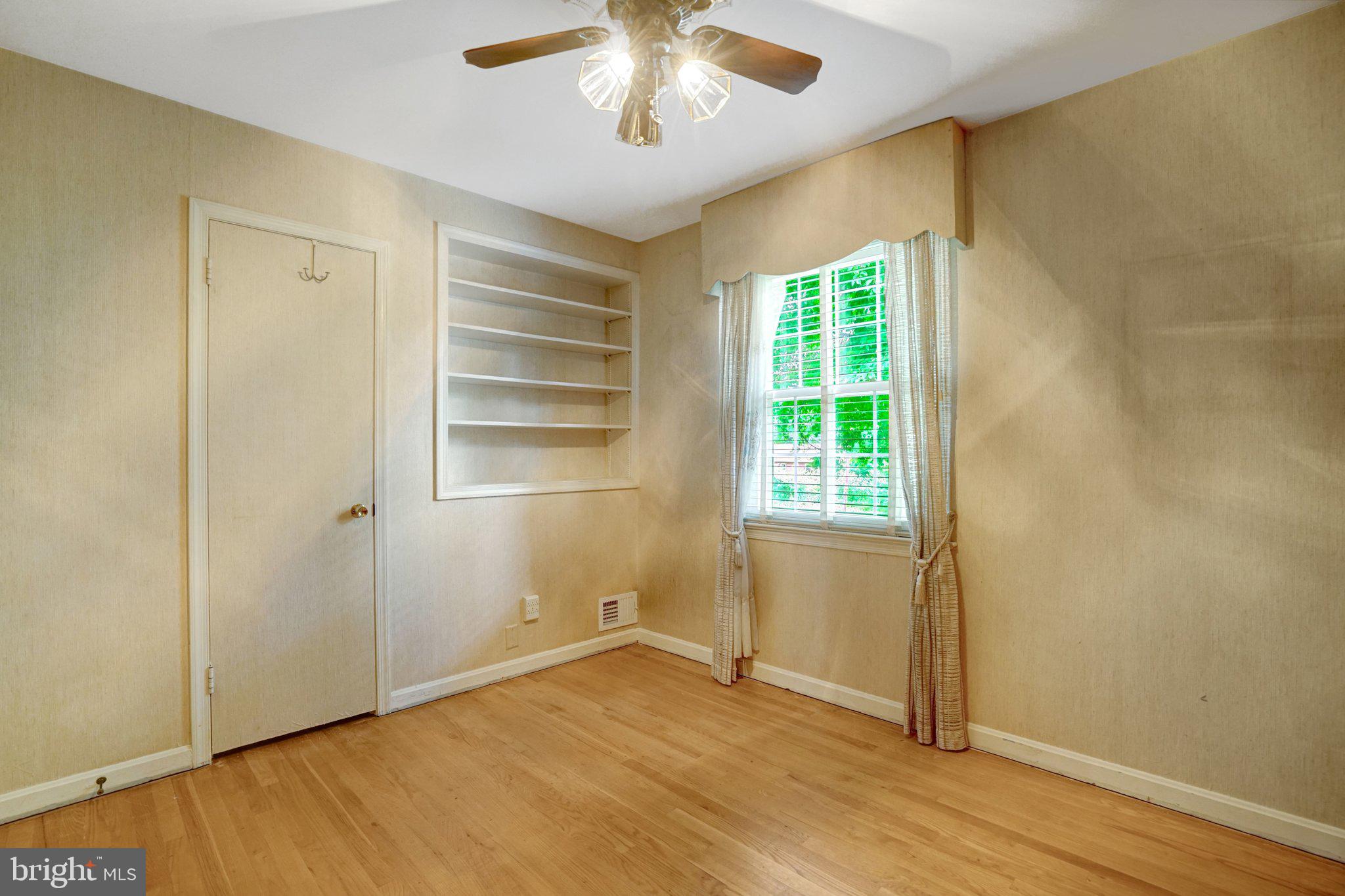 CEDAR CREST - Residential