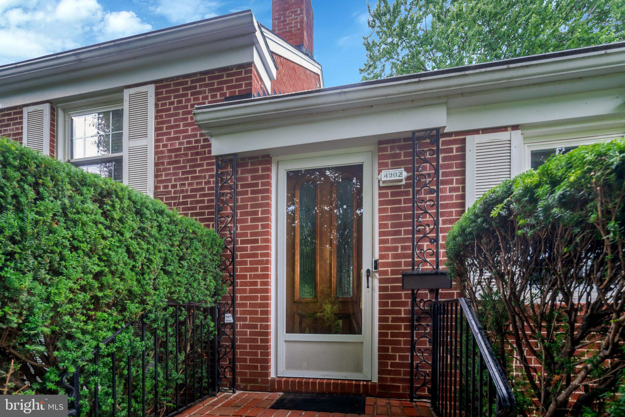 CEDAR CREST - Residential