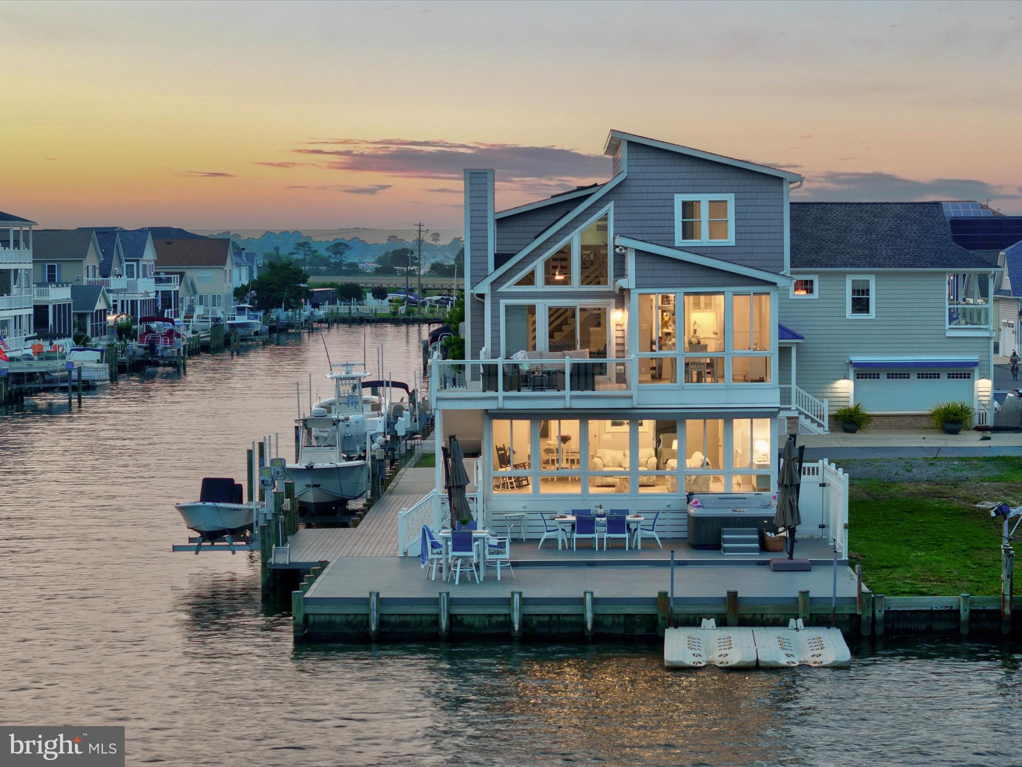 CAPE WINDSOR - Residential