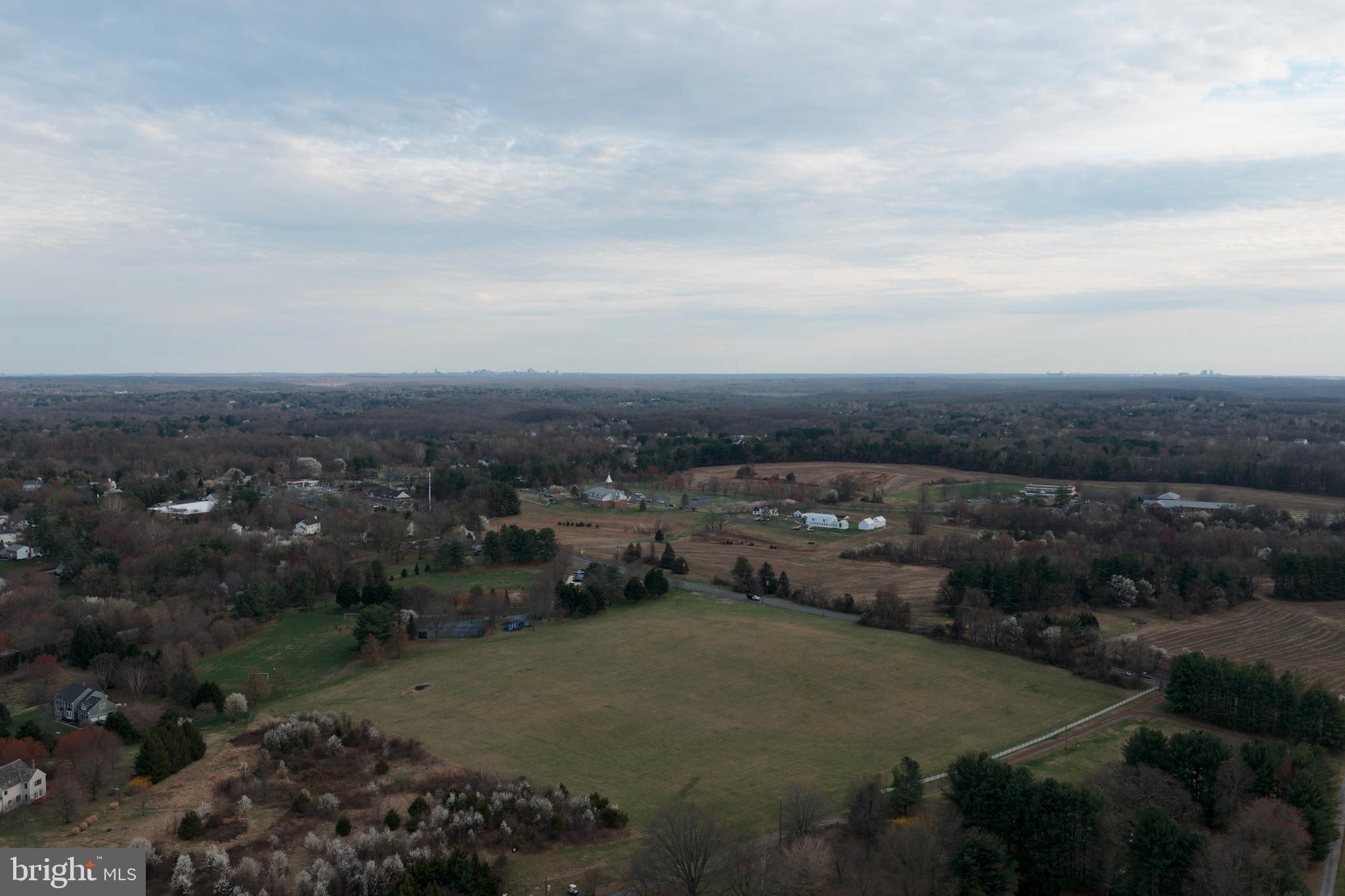 DARNESTOWN - Commercial Sale