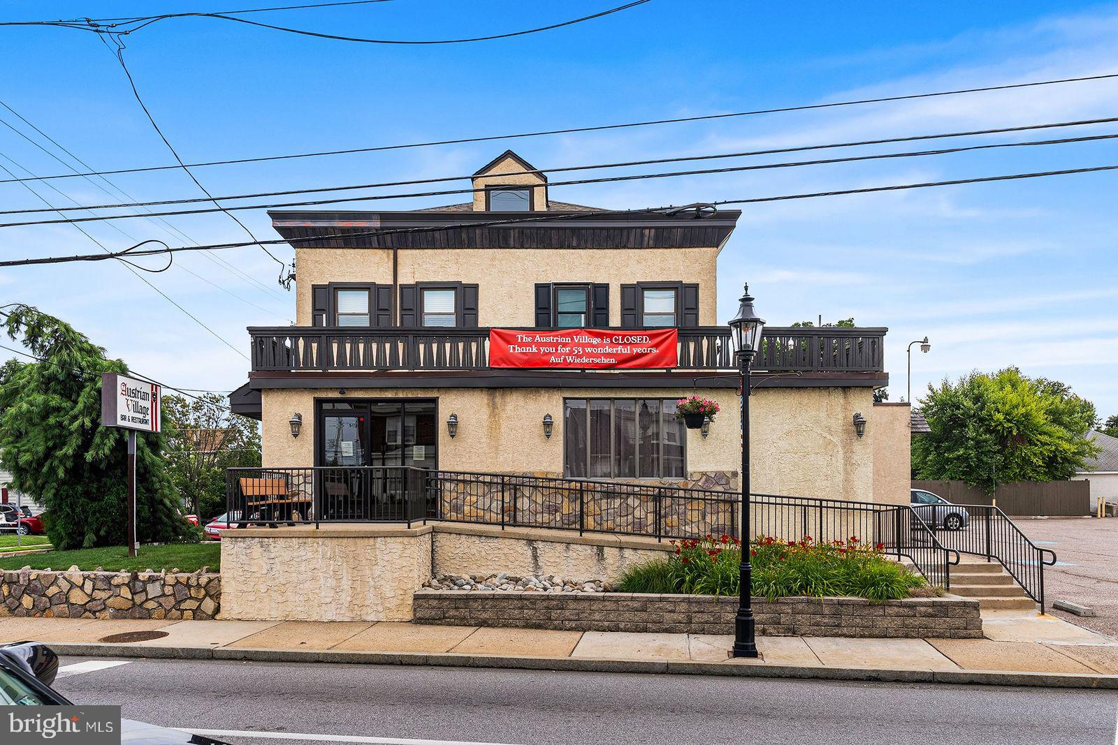 JENKINTOWN - Commercial Sale