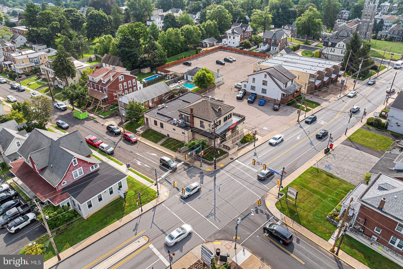 JENKINTOWN - Commercial Sale