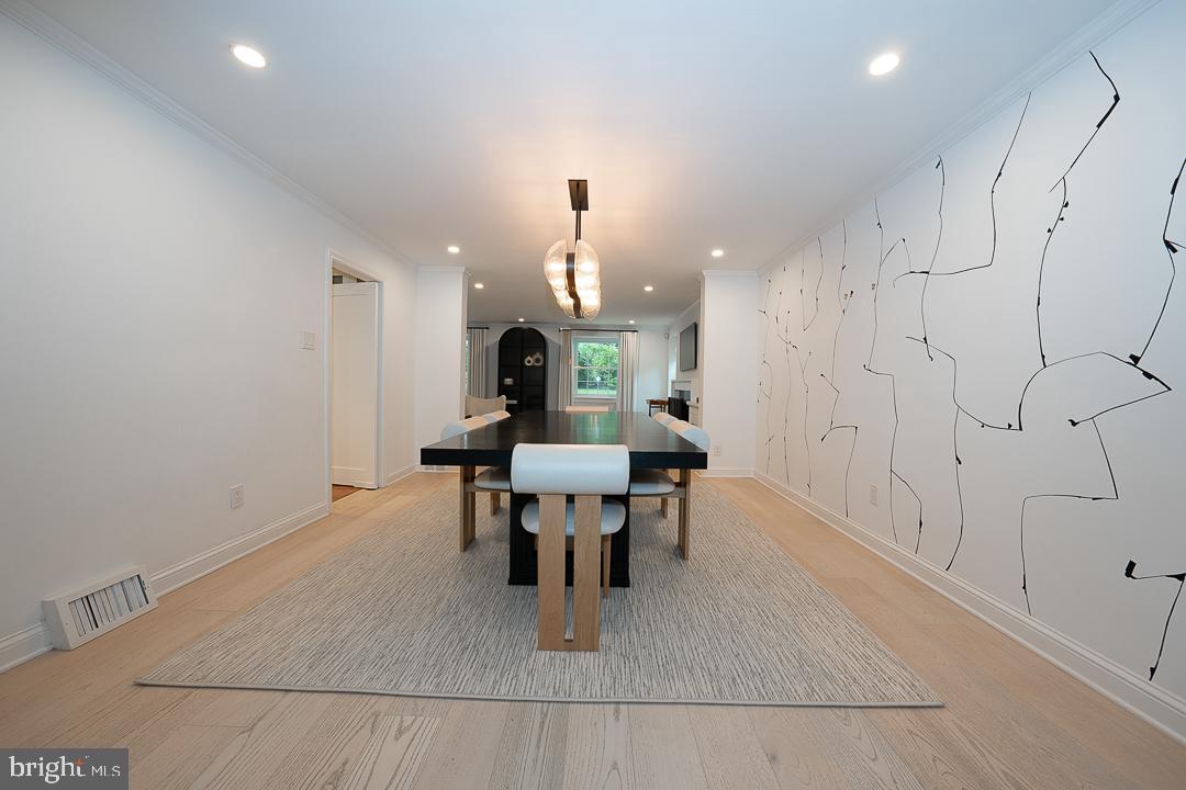 GLADWYNE - Residential