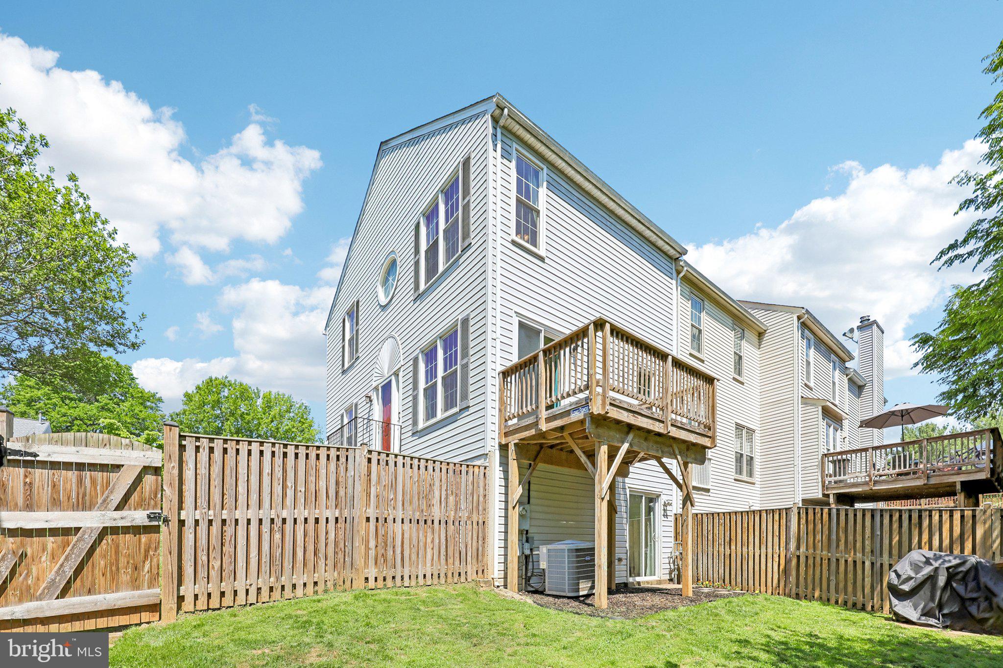 OAK SPRINGS - Residential