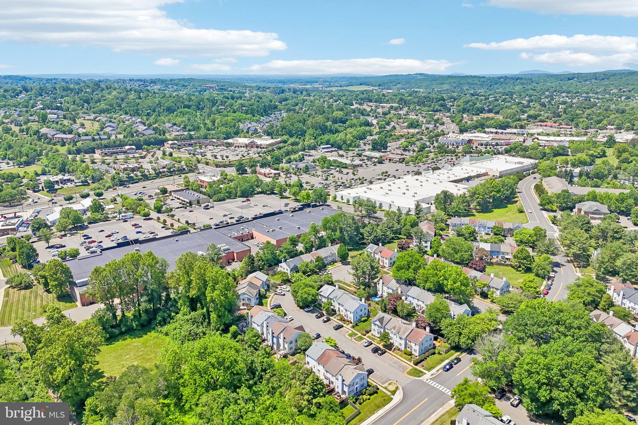 OAK SPRINGS - Residential