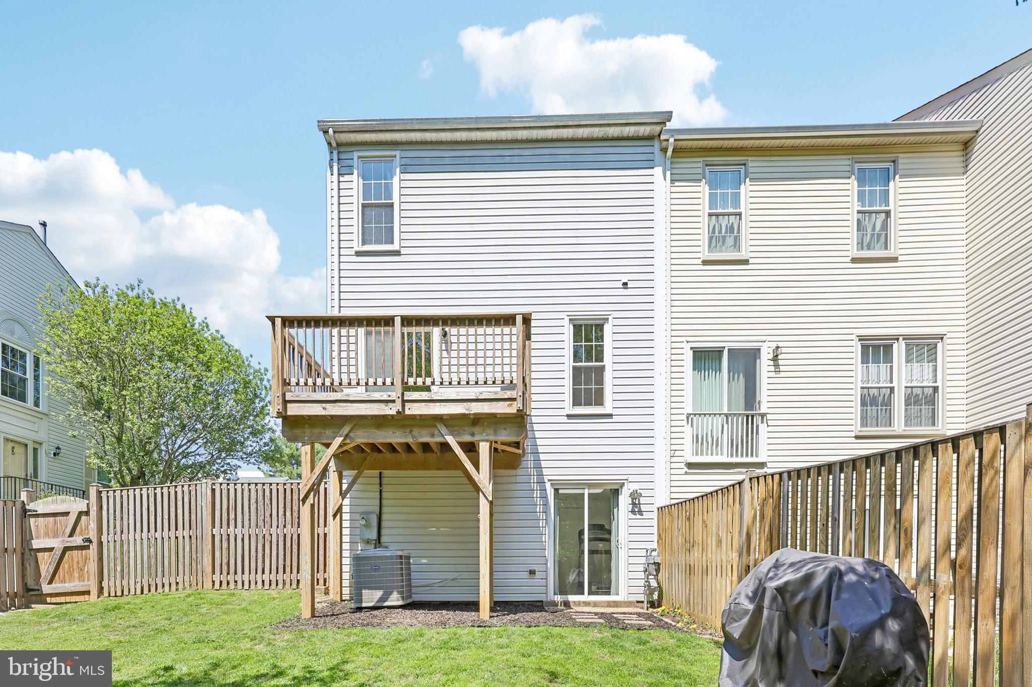 OAK SPRINGS - Residential