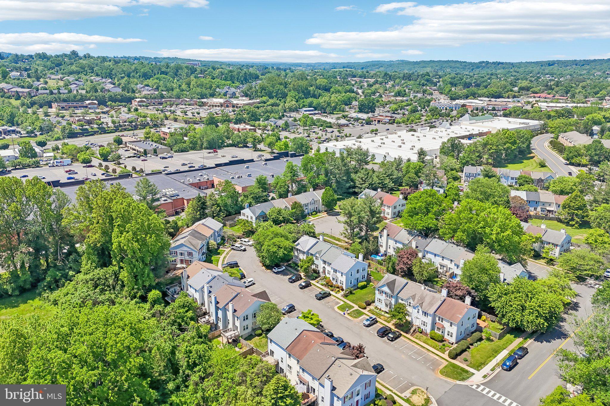 OAK SPRINGS - Residential