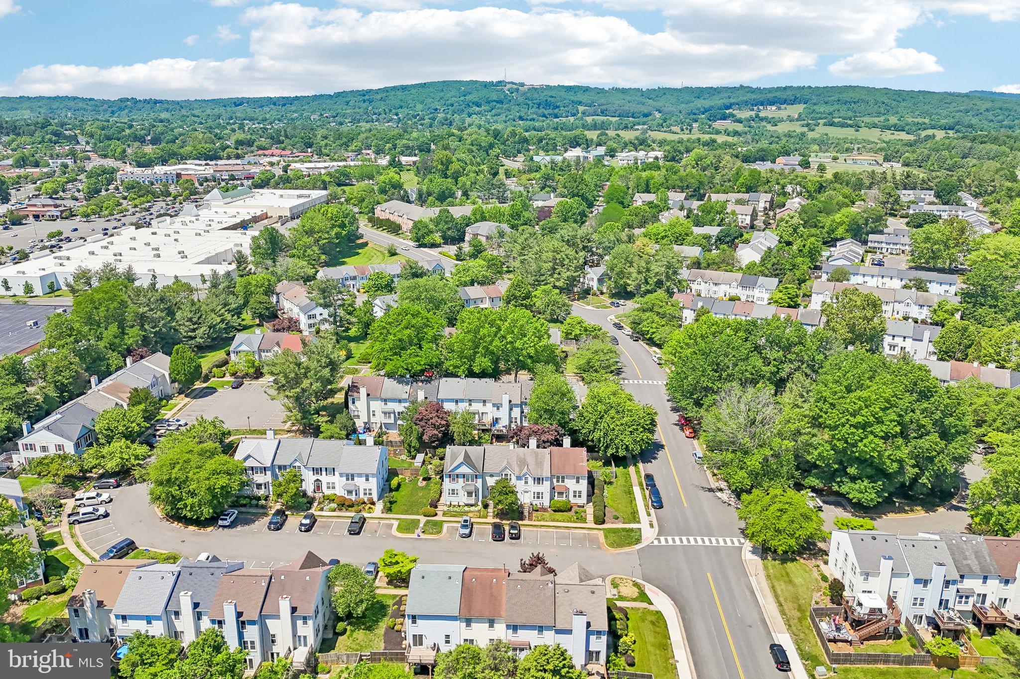 OAK SPRINGS - Residential