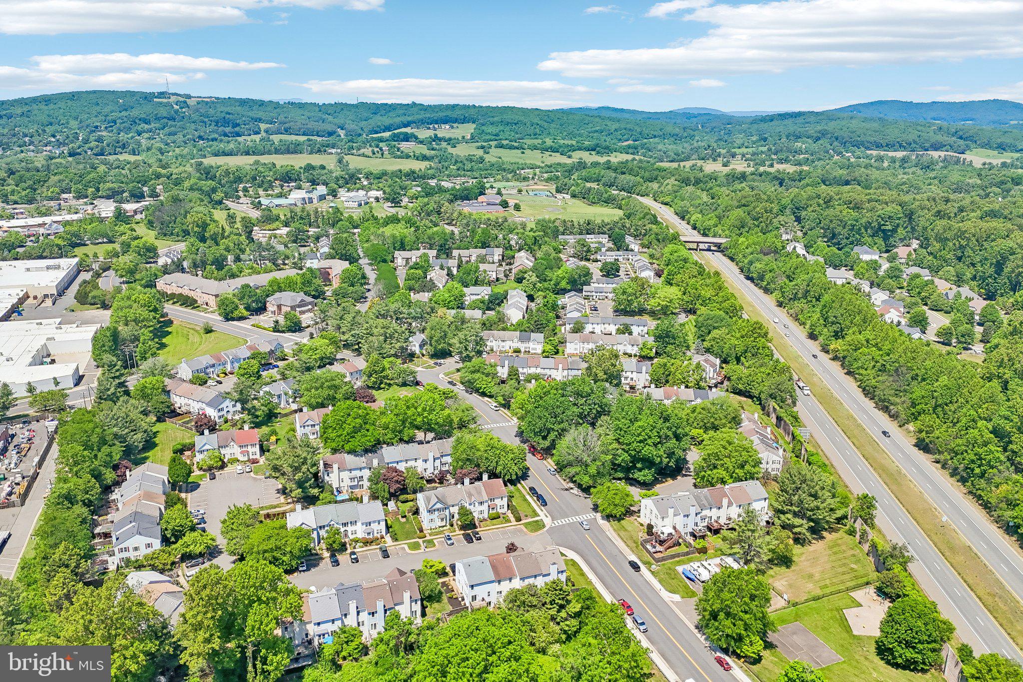 OAK SPRINGS - Residential
