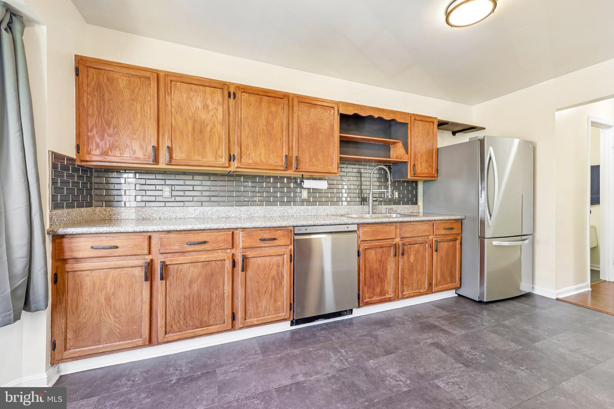 OAK SPRINGS - Residential