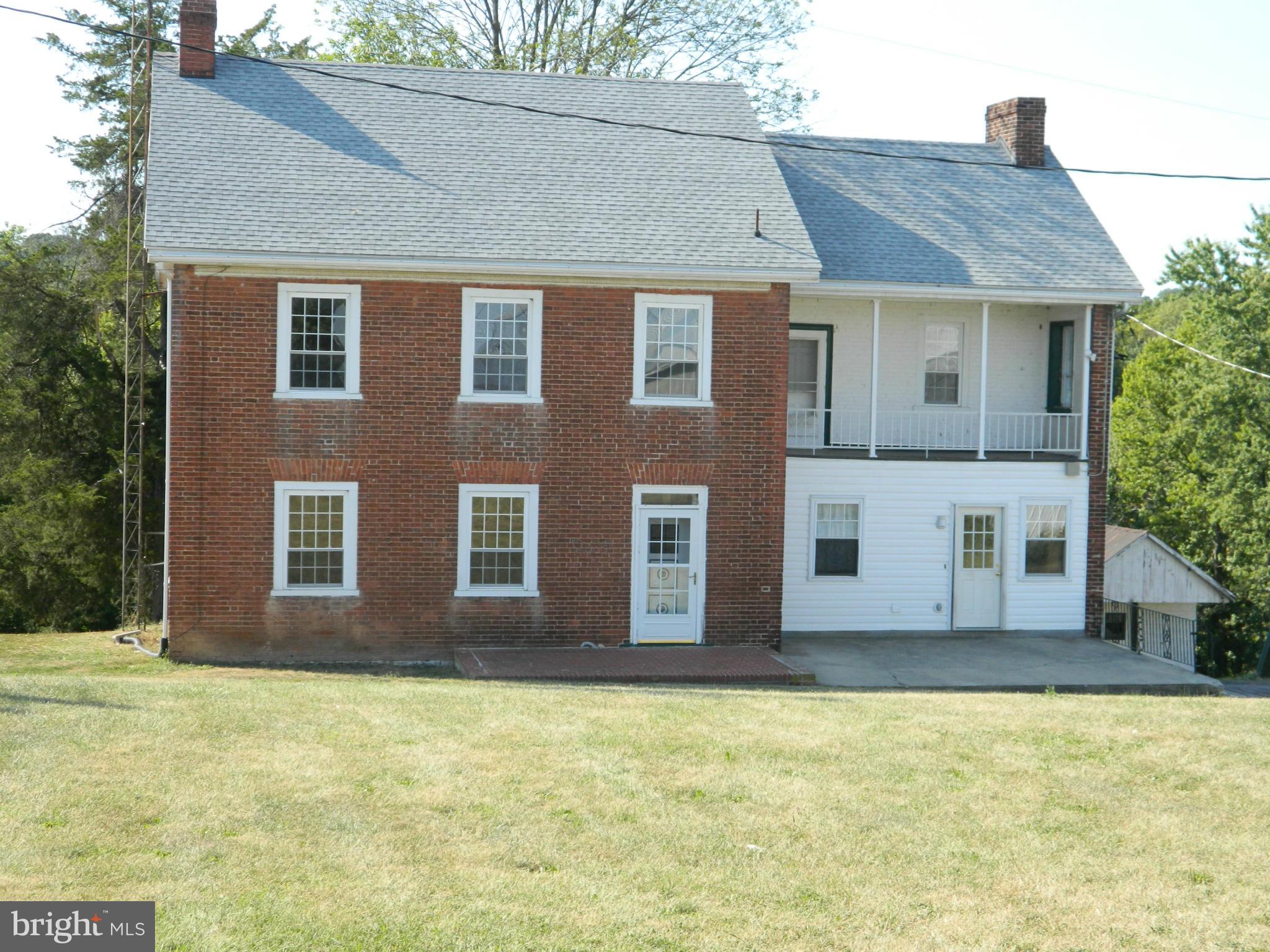 PRIVATE BRICK FARM HOUSE FOR RENT IN A BEAUTIFUL COUNTRY SETTING.  THIS PROPERTY BOASTS 1-2 ACRES, 3 VERY LARGE BEDROOMS, 1.5 BATHS, LARGE LIVING AND FAMILY ROOMS, EAT-IN KITCHEN, FLOORED ATTIC AND ACCESS TO 2 SHEDS.  CREEK NEARBY.  CALL TODAY!!
