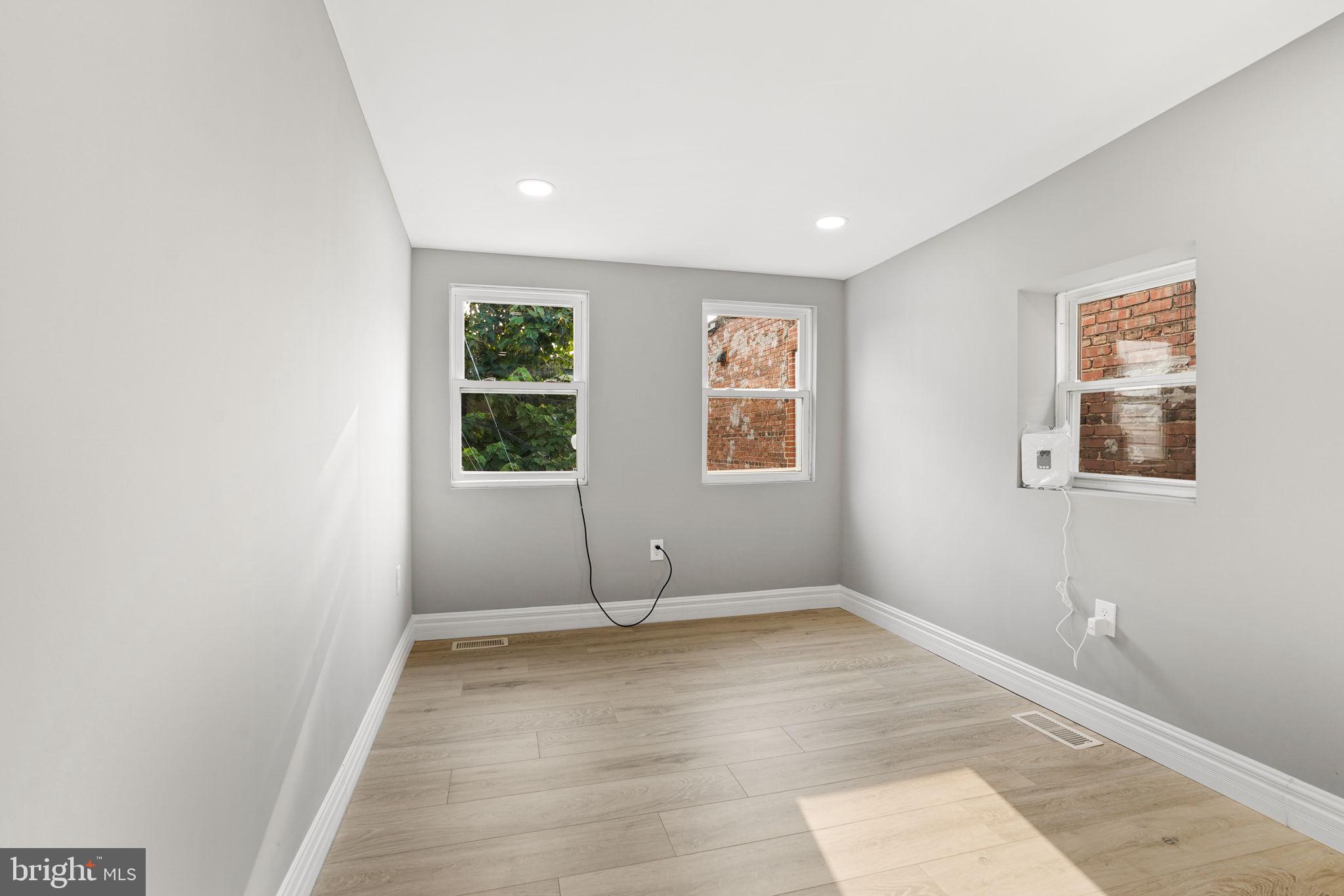 BROADWAY EAST - Residential