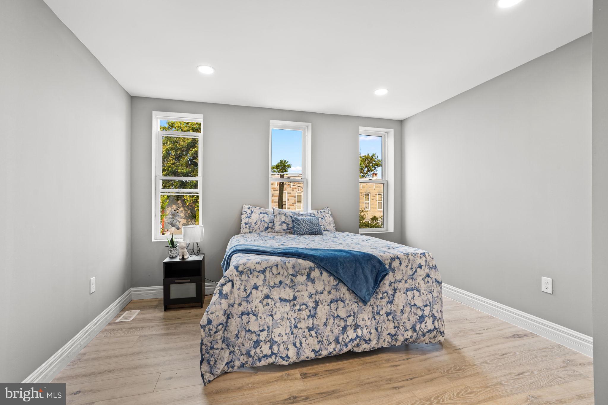 BROADWAY EAST - Residential