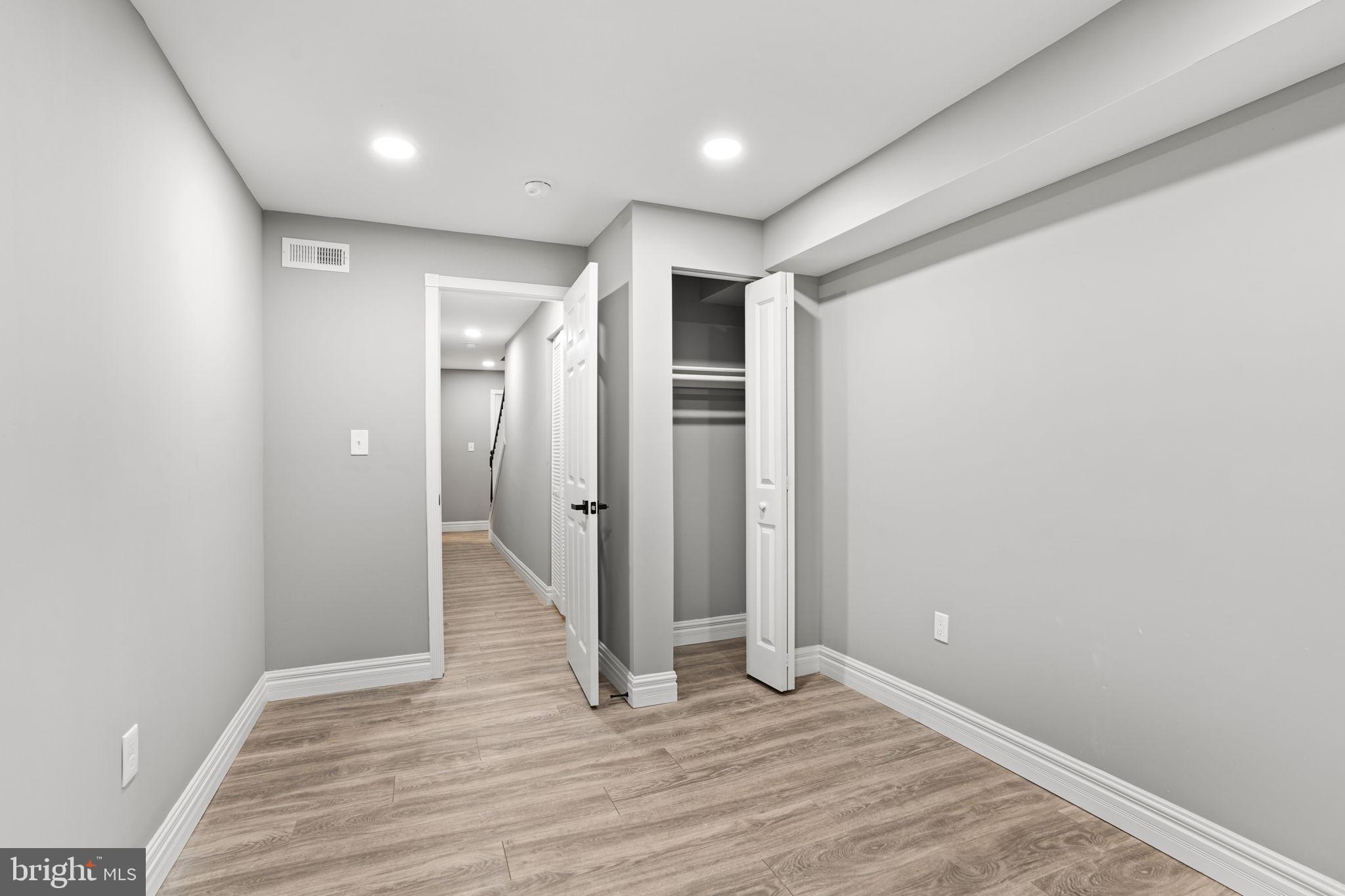 BROADWAY EAST - Residential