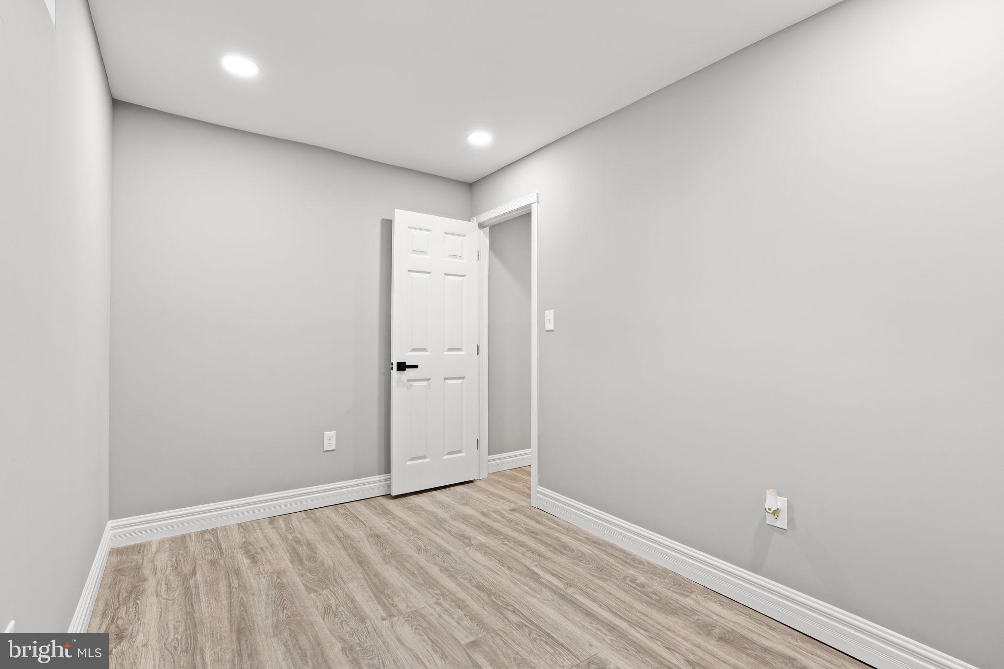BROADWAY EAST - Residential