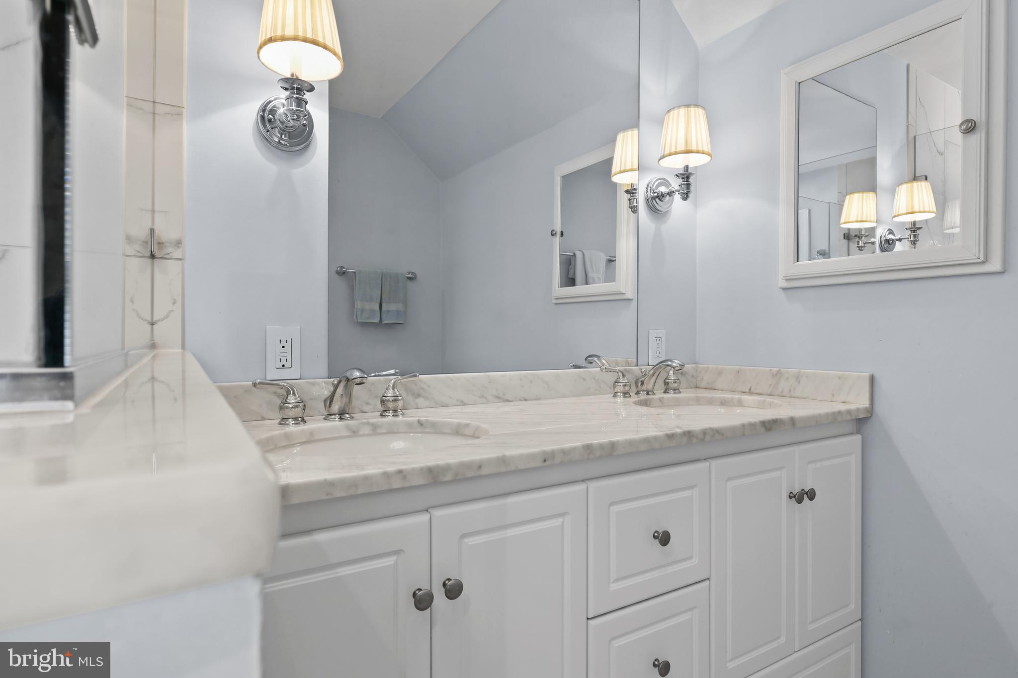 OLDE SEVERNA PARK - Residential
