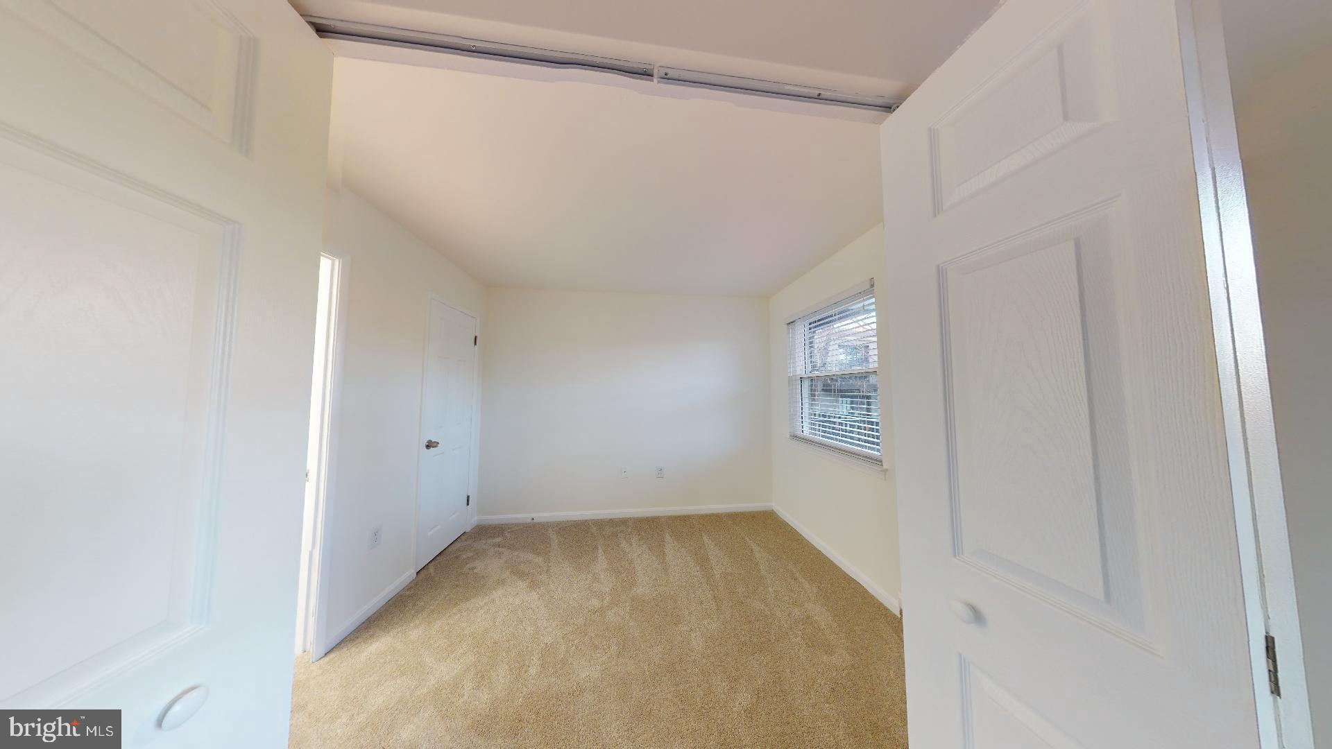 MAYFLOWER SQUARE - Residential