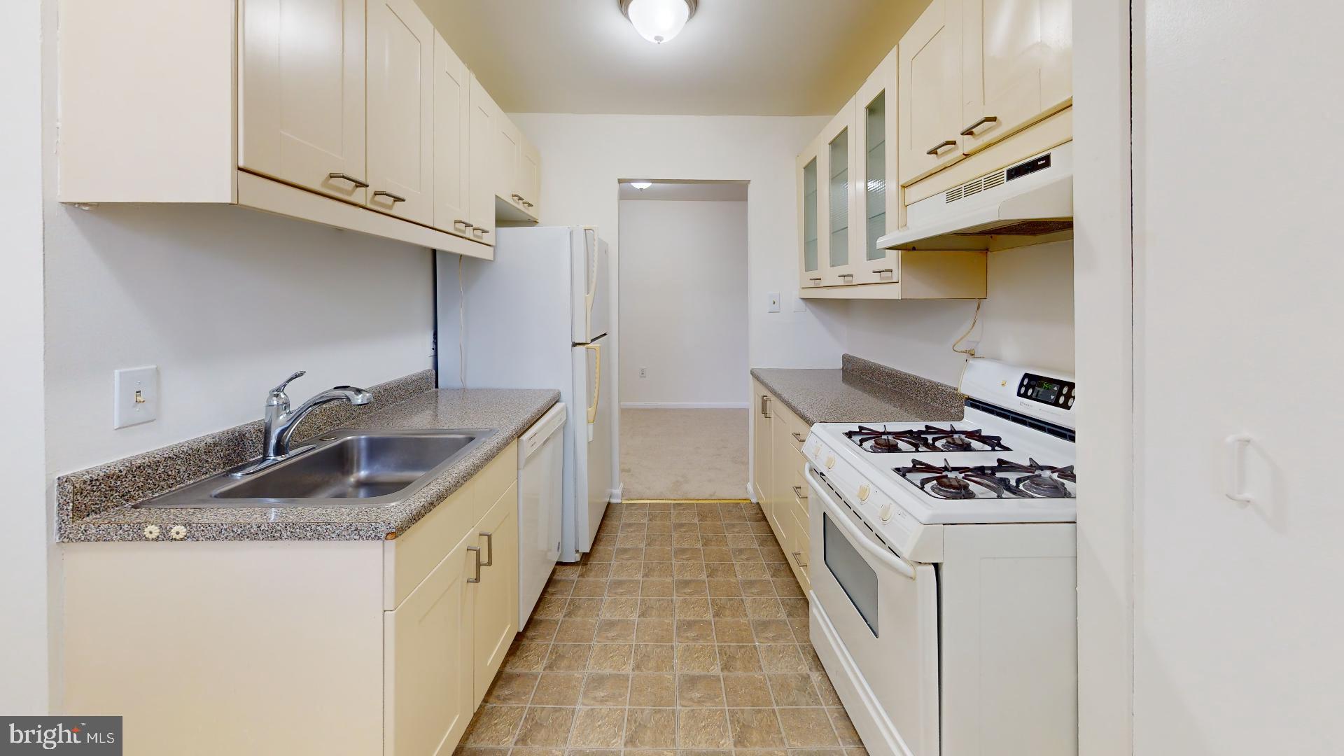 MAYFLOWER SQUARE - Residential