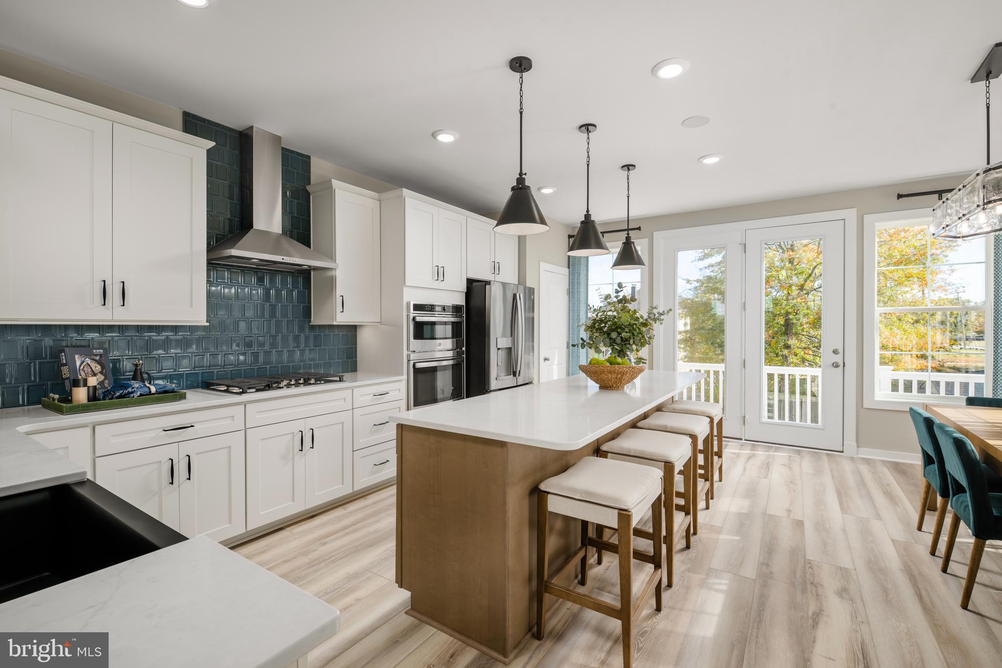 MARY'S LANDING - Residential