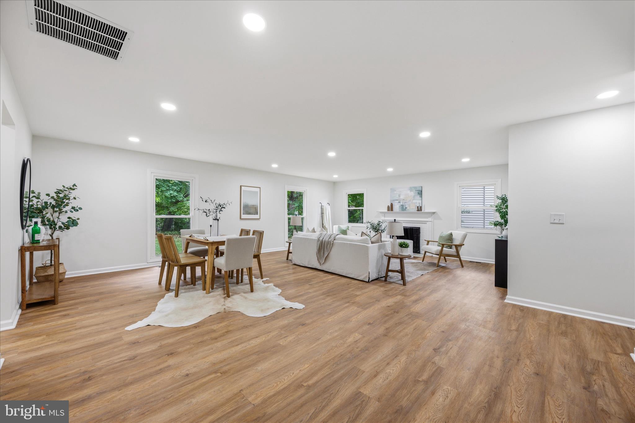 YORKTOWN AT BELAIR - Residential
